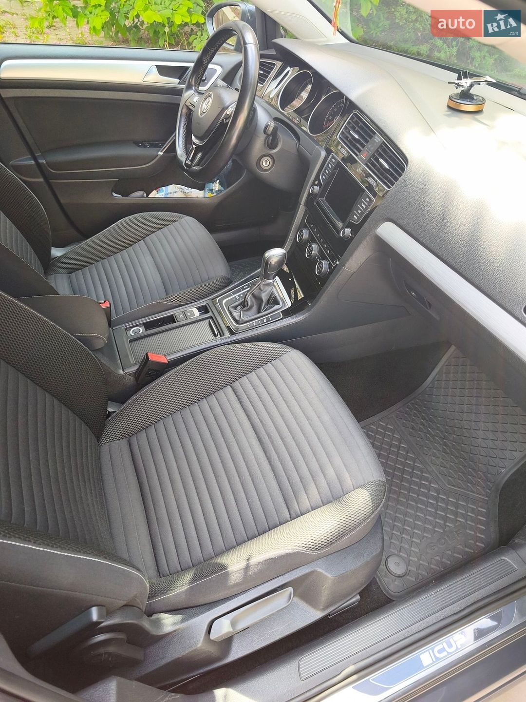 Volkswagen Golf 2014 VIN WVWZZZAUZEP598132 фото оголошення 21 з 31