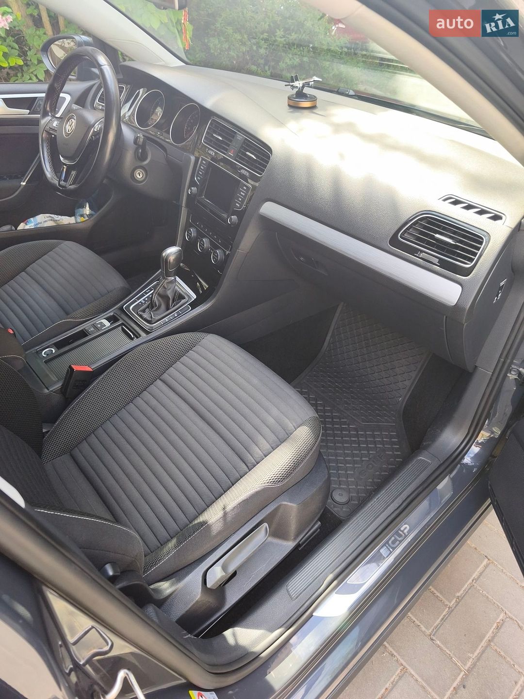 Volkswagen Golf 2014 VIN WVWZZZAUZEP598132 фото оголошення 29 з 31
