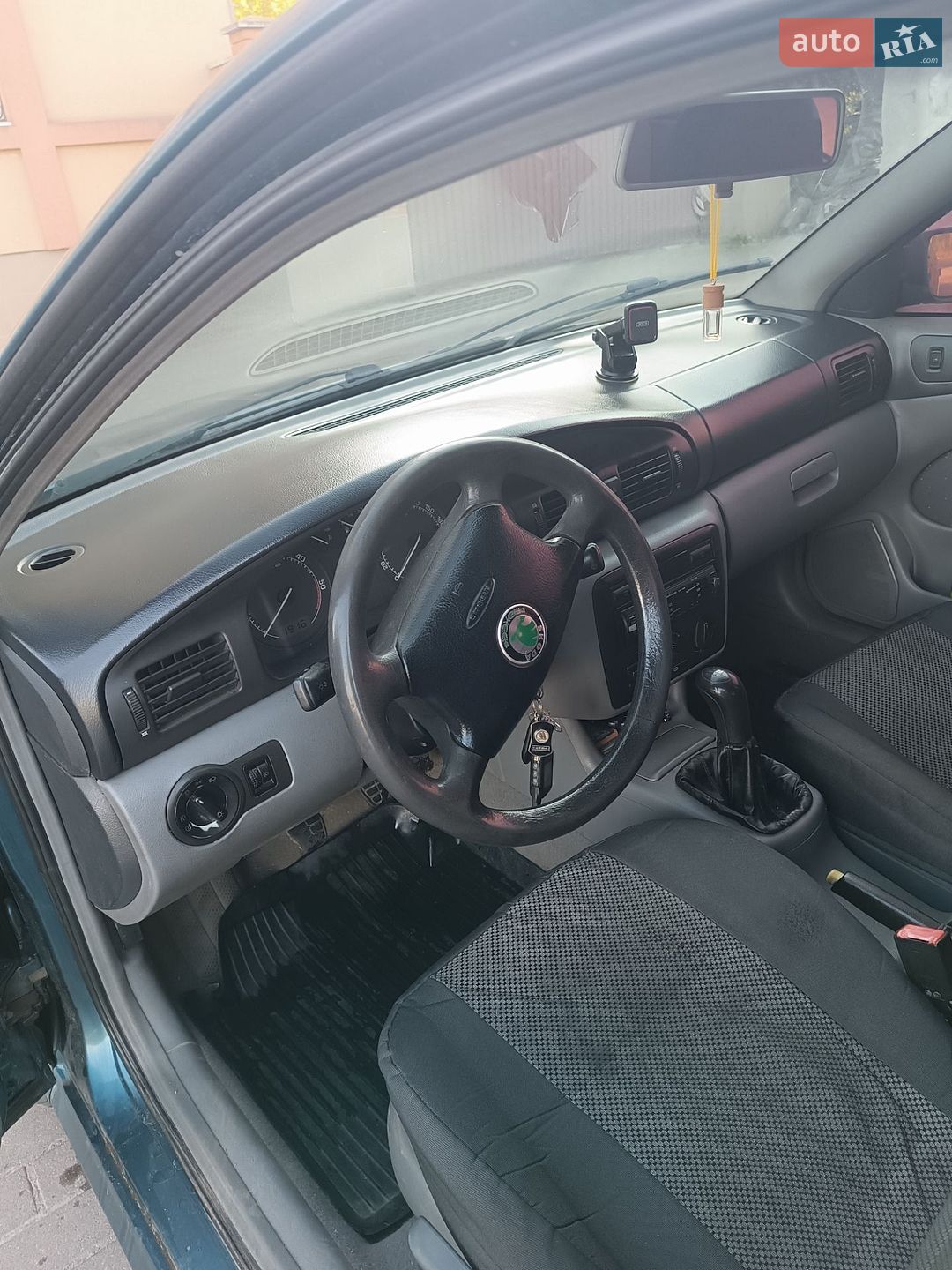 Skoda Octavia 2003 VIN TMBDG41U132802202 фото оголошення 13 з 25