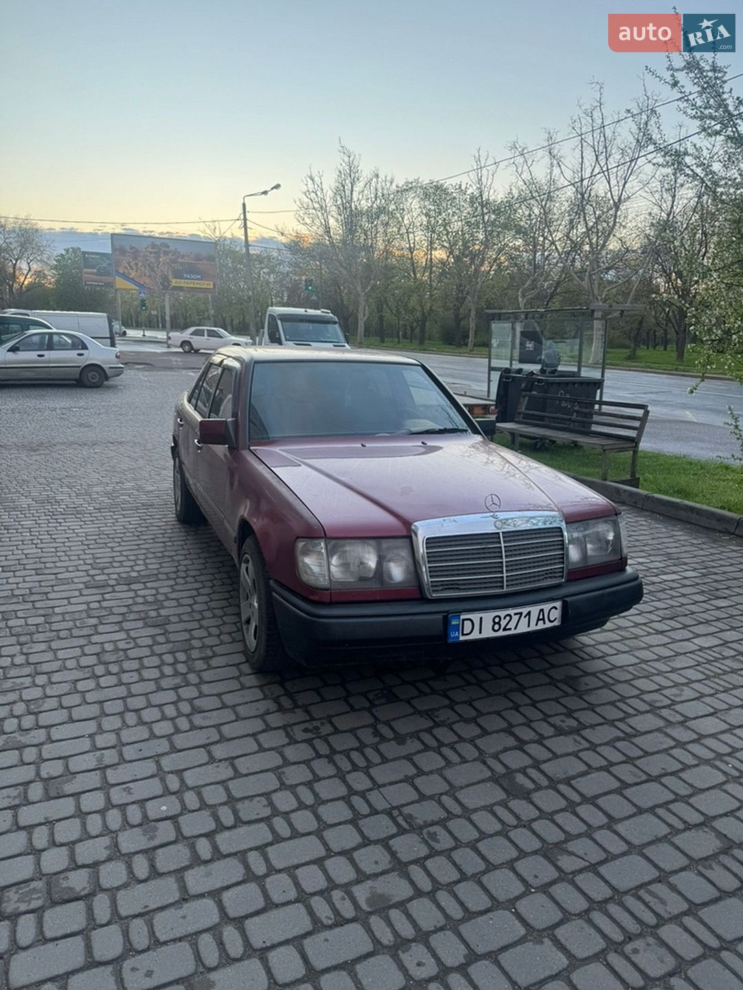 Mercedes-Benz E-Class 1989 VIN WDB1240261B037381 фото оголошення 7 з 26