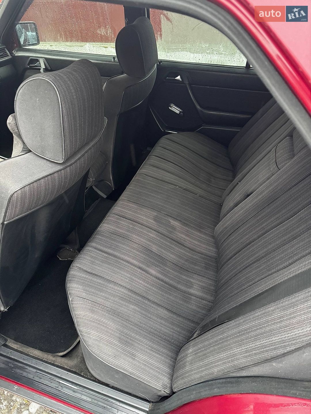 Mercedes-Benz E-Class 1989 VIN WDB1240261B037381 фото оголошення 19 з 26