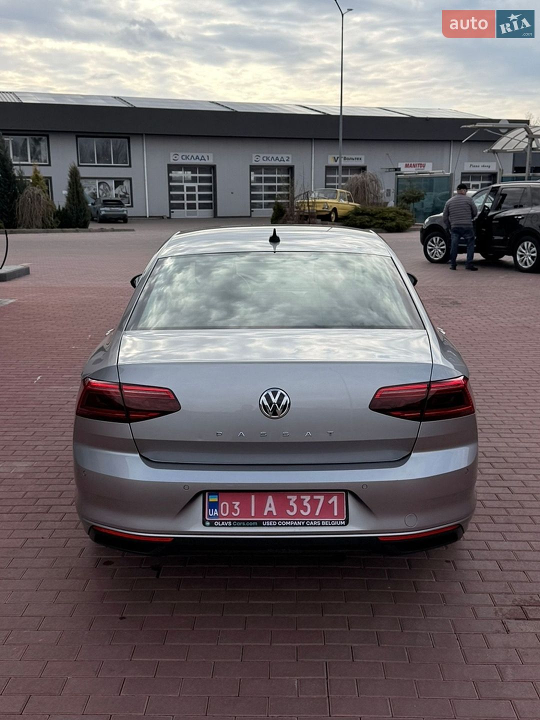 Volkswagen Passat 2019 VIN WVWZZZ3CZLE004390 фото оголошення 12 з 35