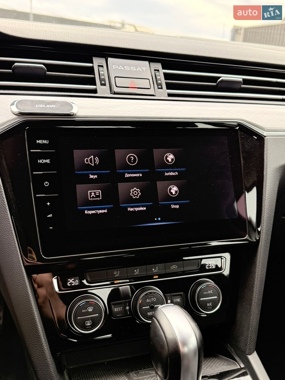 Volkswagen Passat 2019 VIN WVWZZZ3CZLE004390 фото оголошення 27 з 35