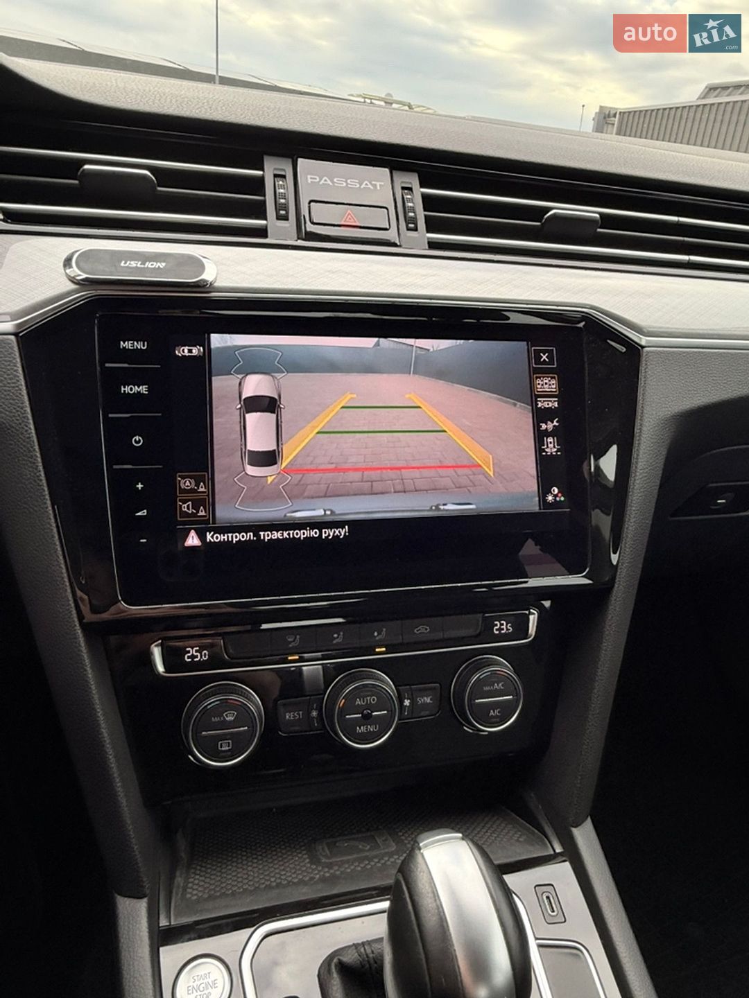 Volkswagen Passat 2019 VIN WVWZZZ3CZLE004390 фото оголошення 28 з 35