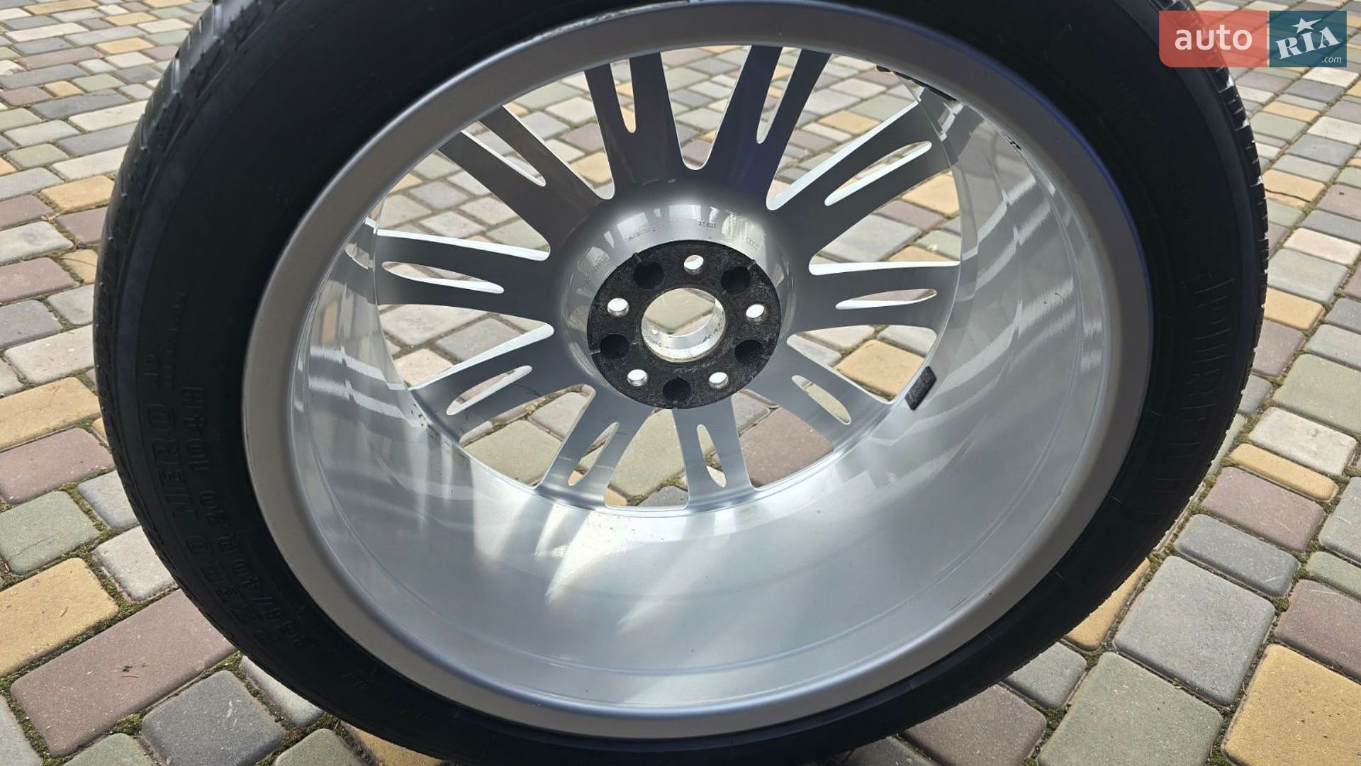 Audi A8 2015 VIN WAUJGAFDXFN039154 фото оголошення 90 з 94