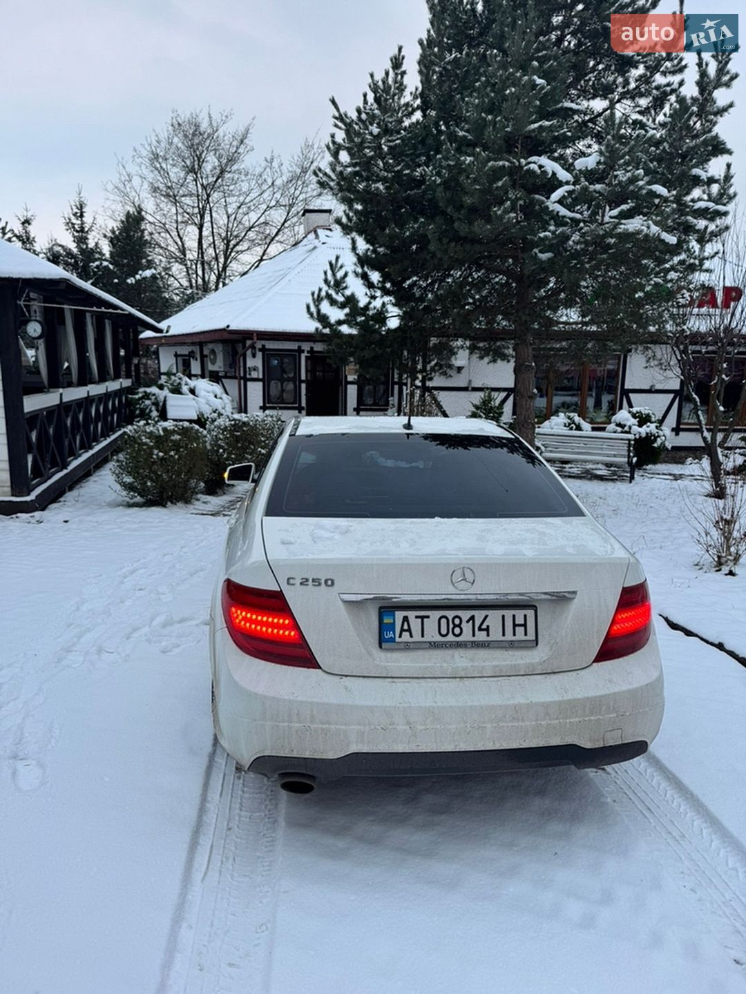 Mercedes-Benz C-Class 2012 VIN WDDGF4HBXDA828153 фото оголошення 3 з 7