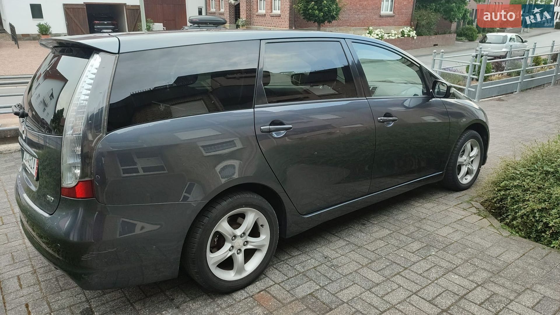 Mitsubishi Grandis 2005 VIN JMBLJNABW6Z006407 фото оголошення 4 з 8