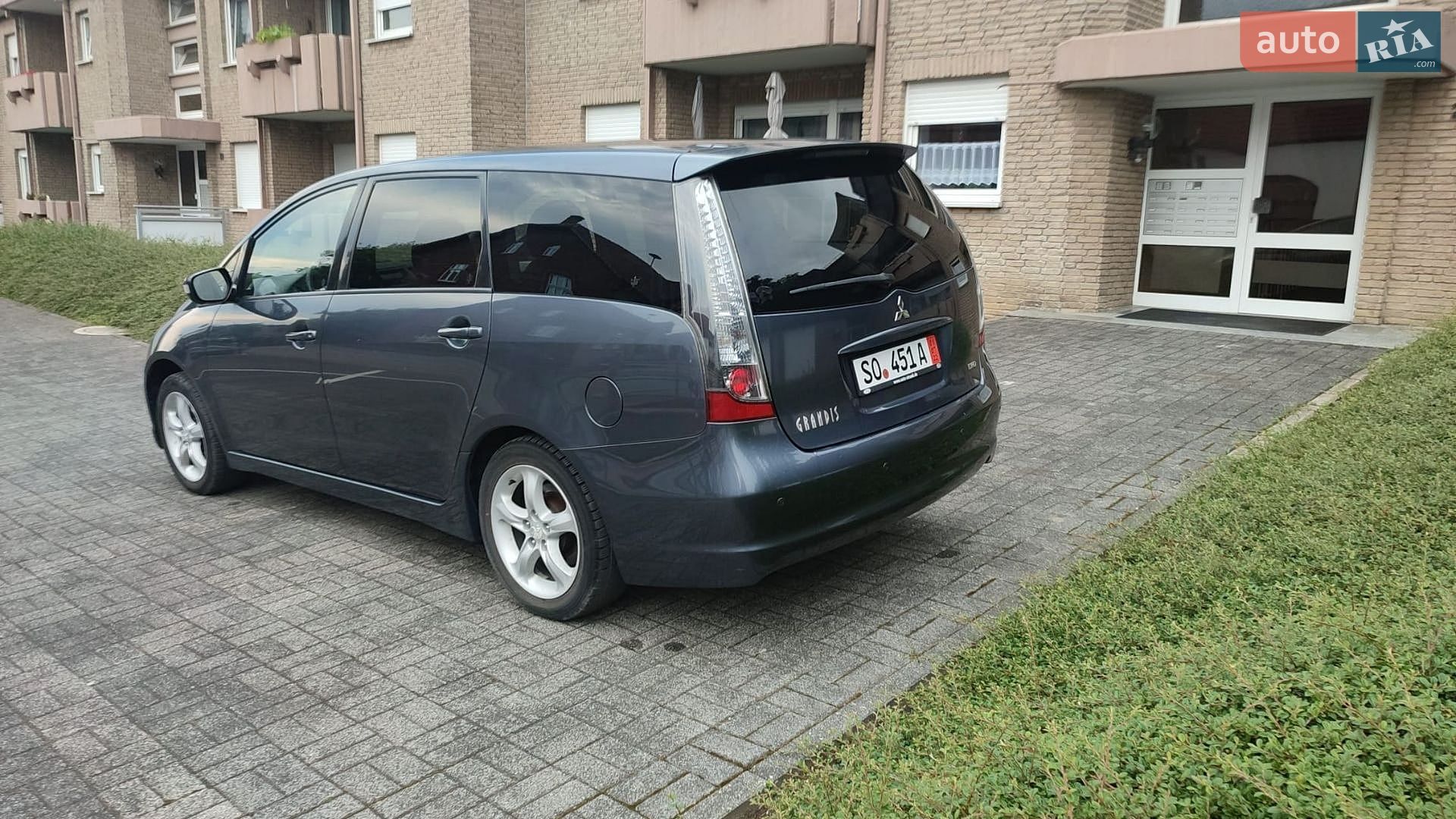 Mitsubishi Grandis 2005 VIN JMBLJNABW6Z006407 фото оголошення 5 з 8