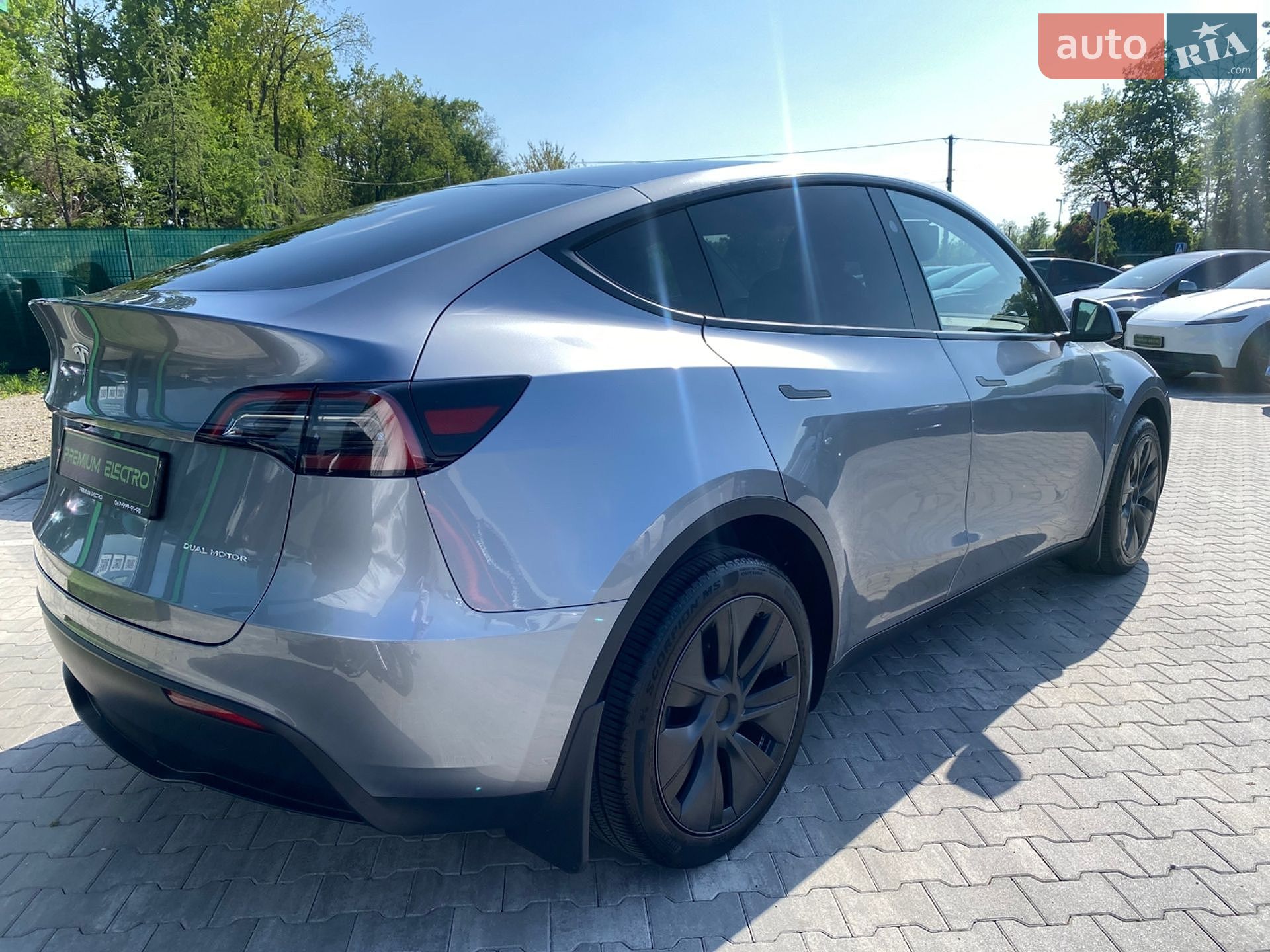 Tesla Model Y 2024 VIN 7SAYGDEE9SA347826 фото оголошення 4 з 31