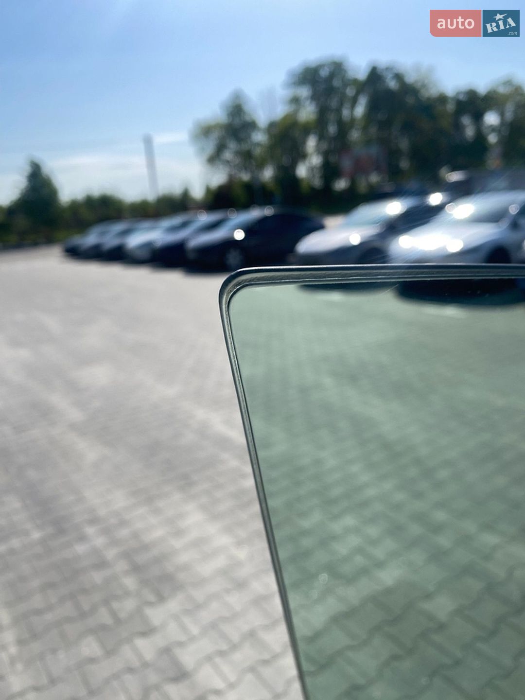 Tesla Model Y 2024 VIN 7SAYGDEE9SA347826 фото оголошення 9 з 31