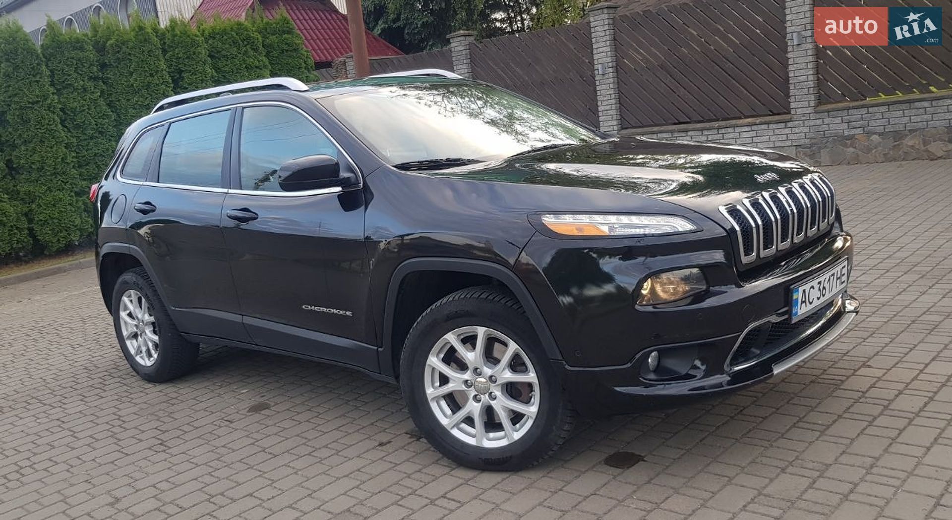Jeep Cherokee 2015 VIN 1C4PJMCYXFW763508 фото оголошення 2 з 16