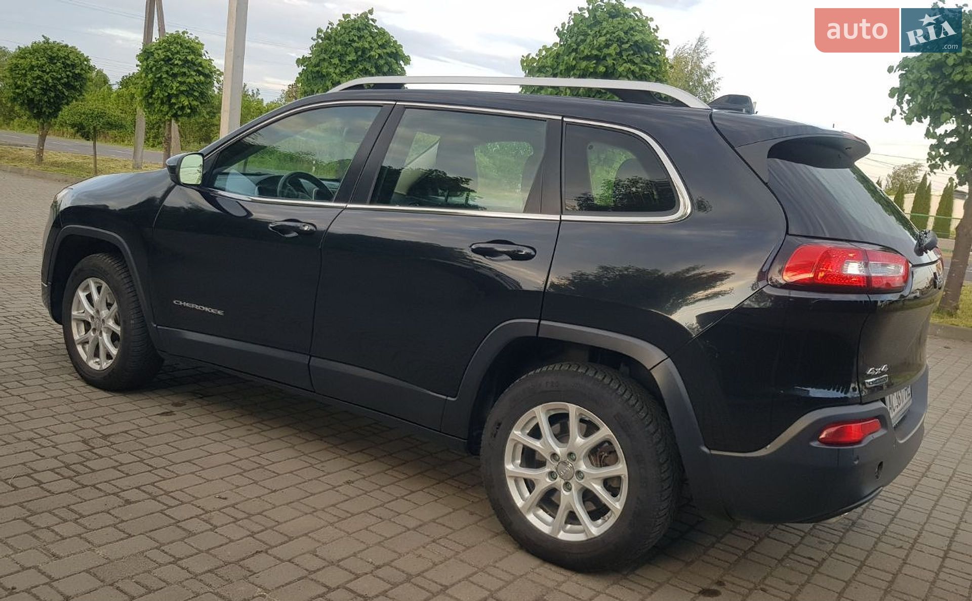 Jeep Cherokee 2015 VIN 1C4PJMCYXFW763508 фото оголошення 5 з 16