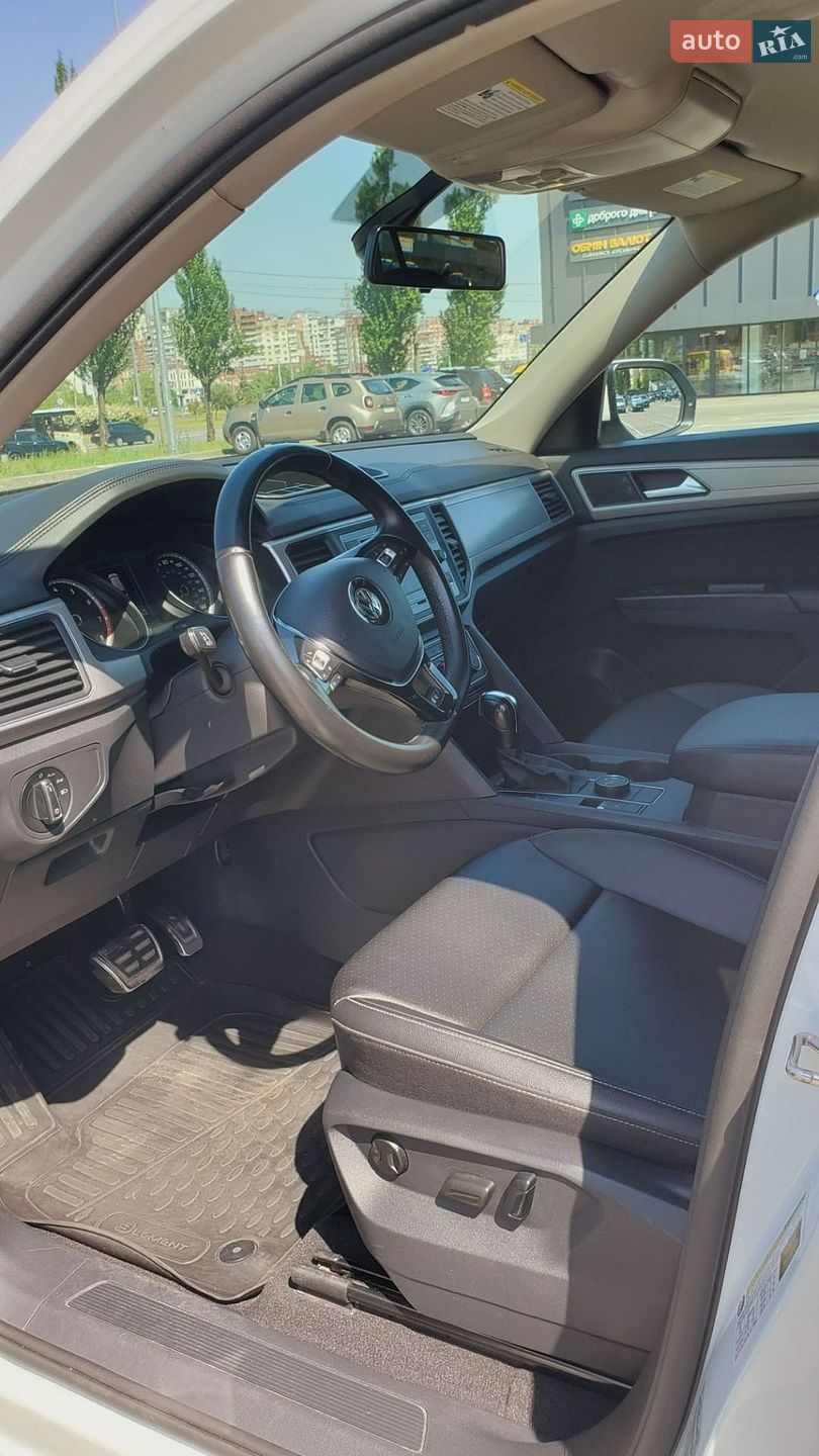 Volkswagen Atlas 2019 VIN 1V2GR2CAXKC581723 фото оголошення 13 з 29