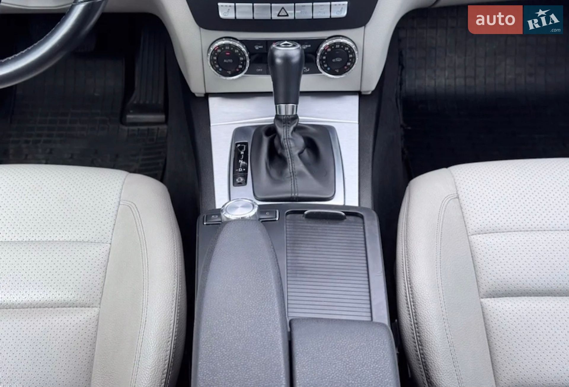Mercedes-Benz C-Class 2012 VIN WDD2043311G056199 фото оголошення 12 з 17