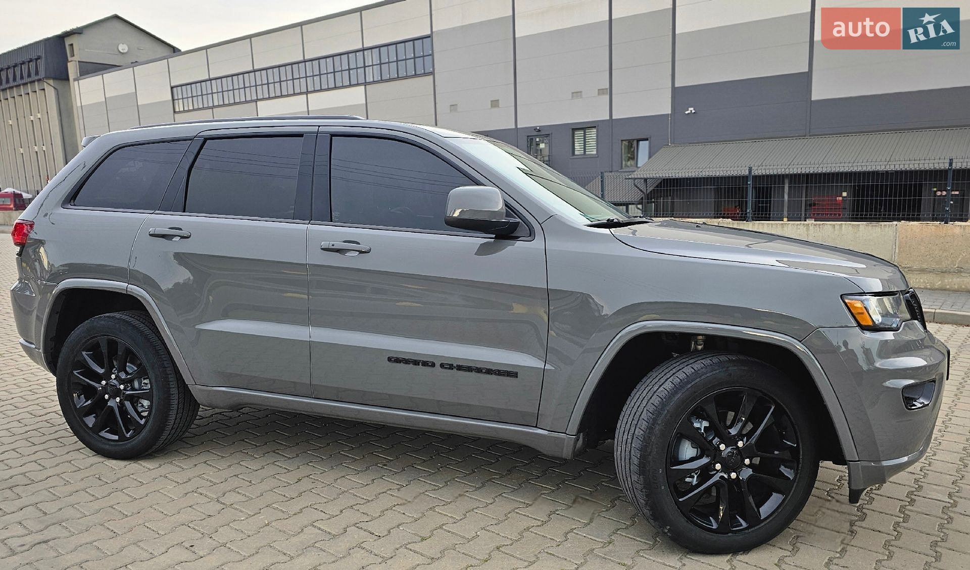 Jeep Grand Cherokee 2020 VIN 1C4RJFAG2LC299528 фото оголошення 3 з 21