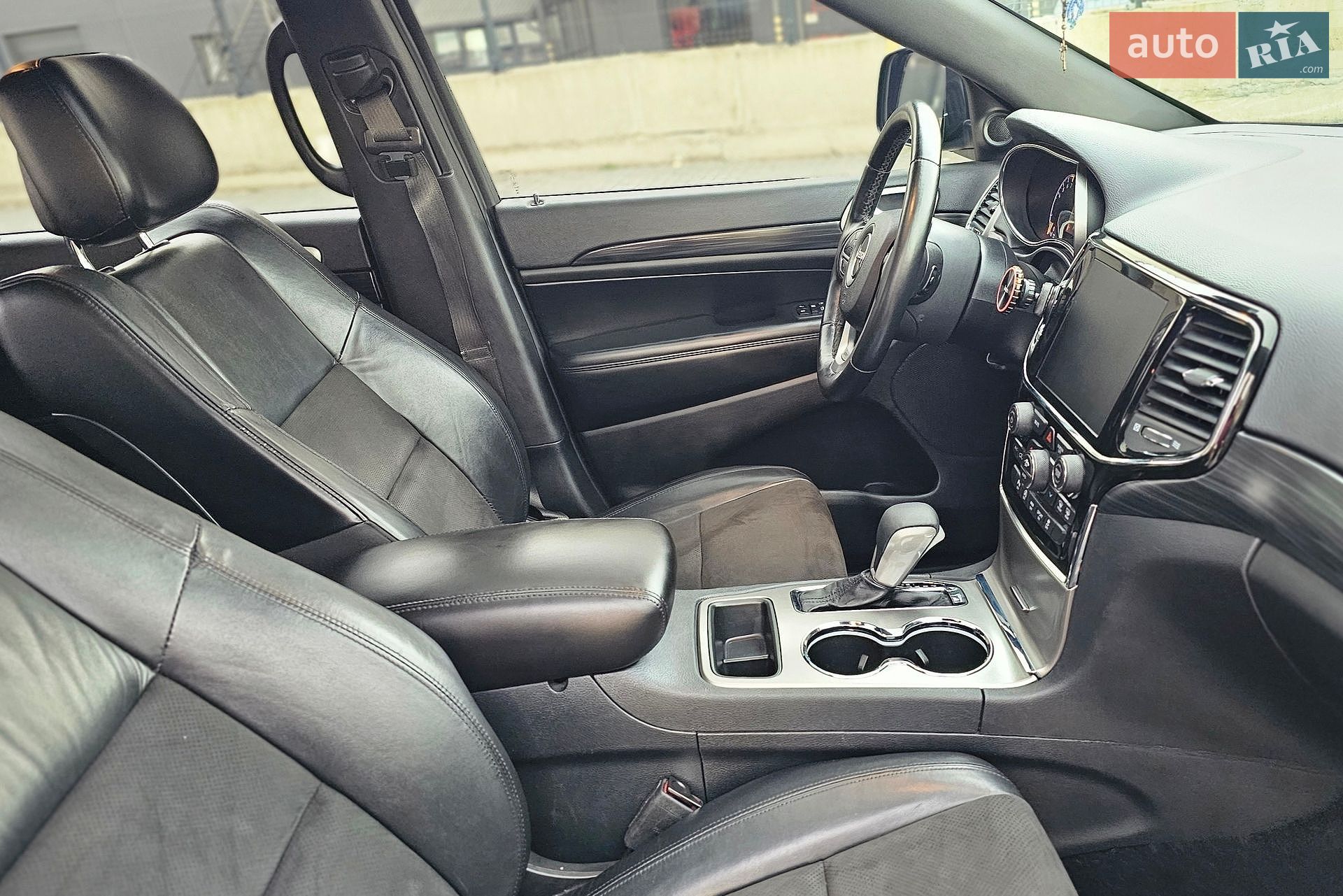 Jeep Grand Cherokee 2020 VIN 1C4RJFAG2LC299528 фото оголошення 10 з 21