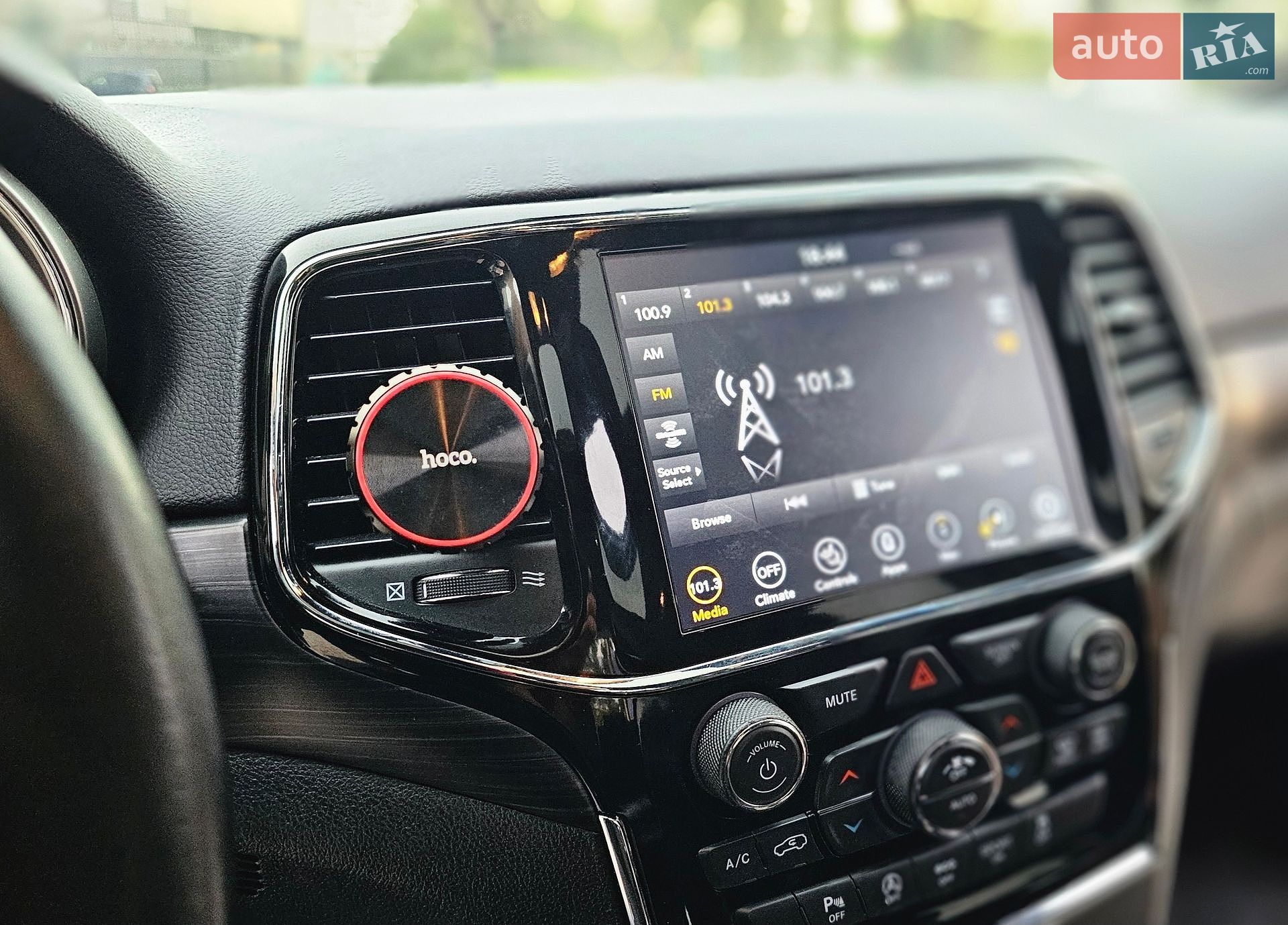 Jeep Grand Cherokee 2020 VIN 1C4RJFAG2LC299528 фото оголошення 11 з 21