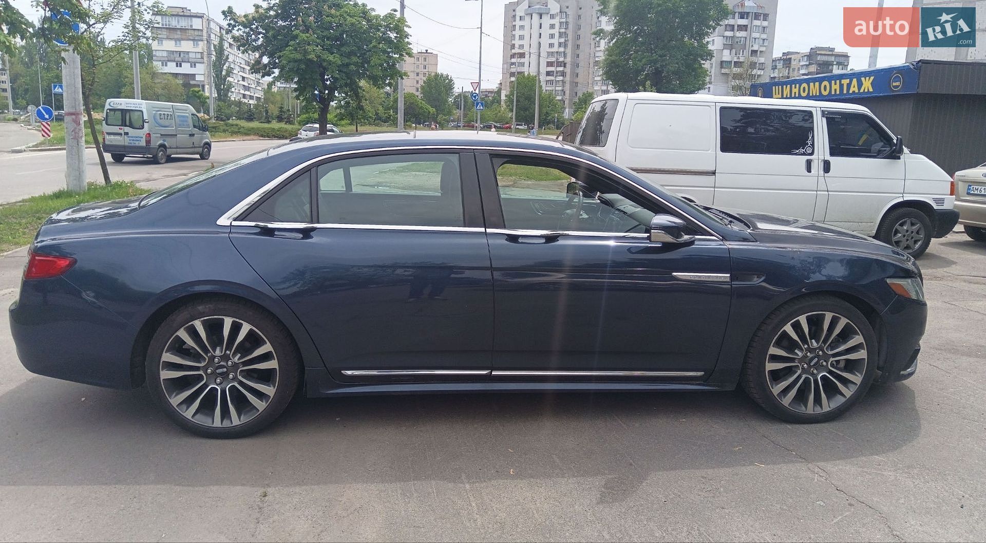 Lincoln Continental 2017 VIN 1LN6L9NC1H5629480 фото оголошення 4 з 13