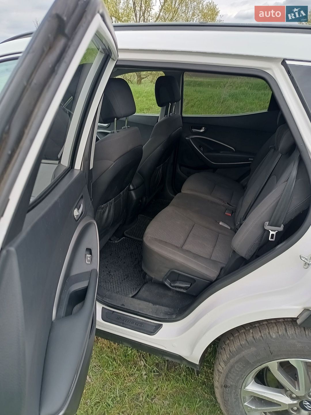 Hyundai Santa FE 2014 VIN KMHST81UAEU321330 фото оголошення 4 з 6