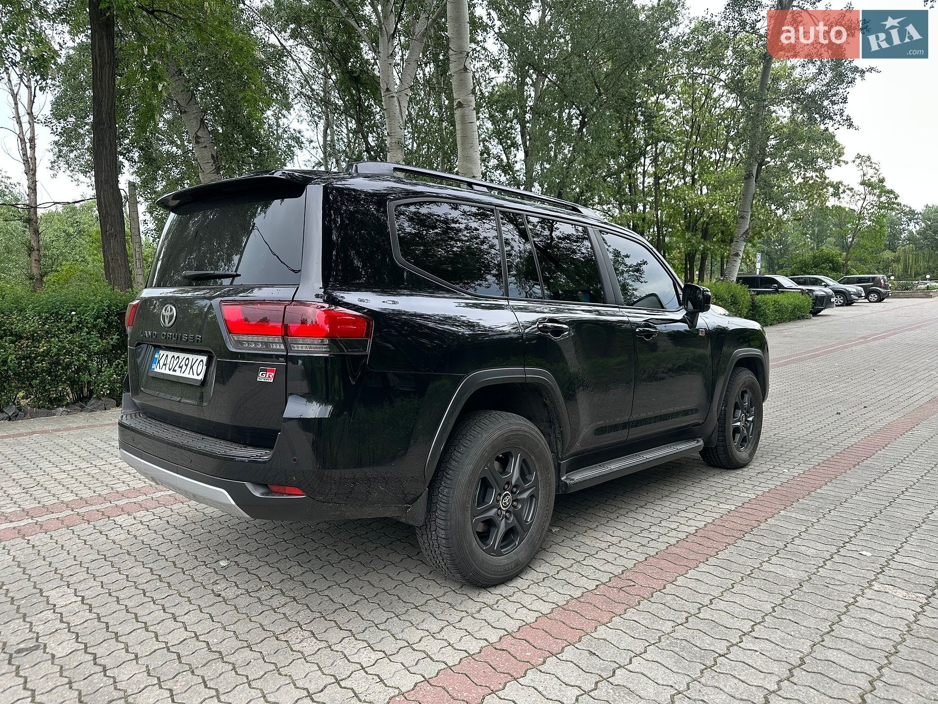 Toyota Land Cruiser 2022 VIN JTMAAABJ204014603 фото оголошення 4 з 9