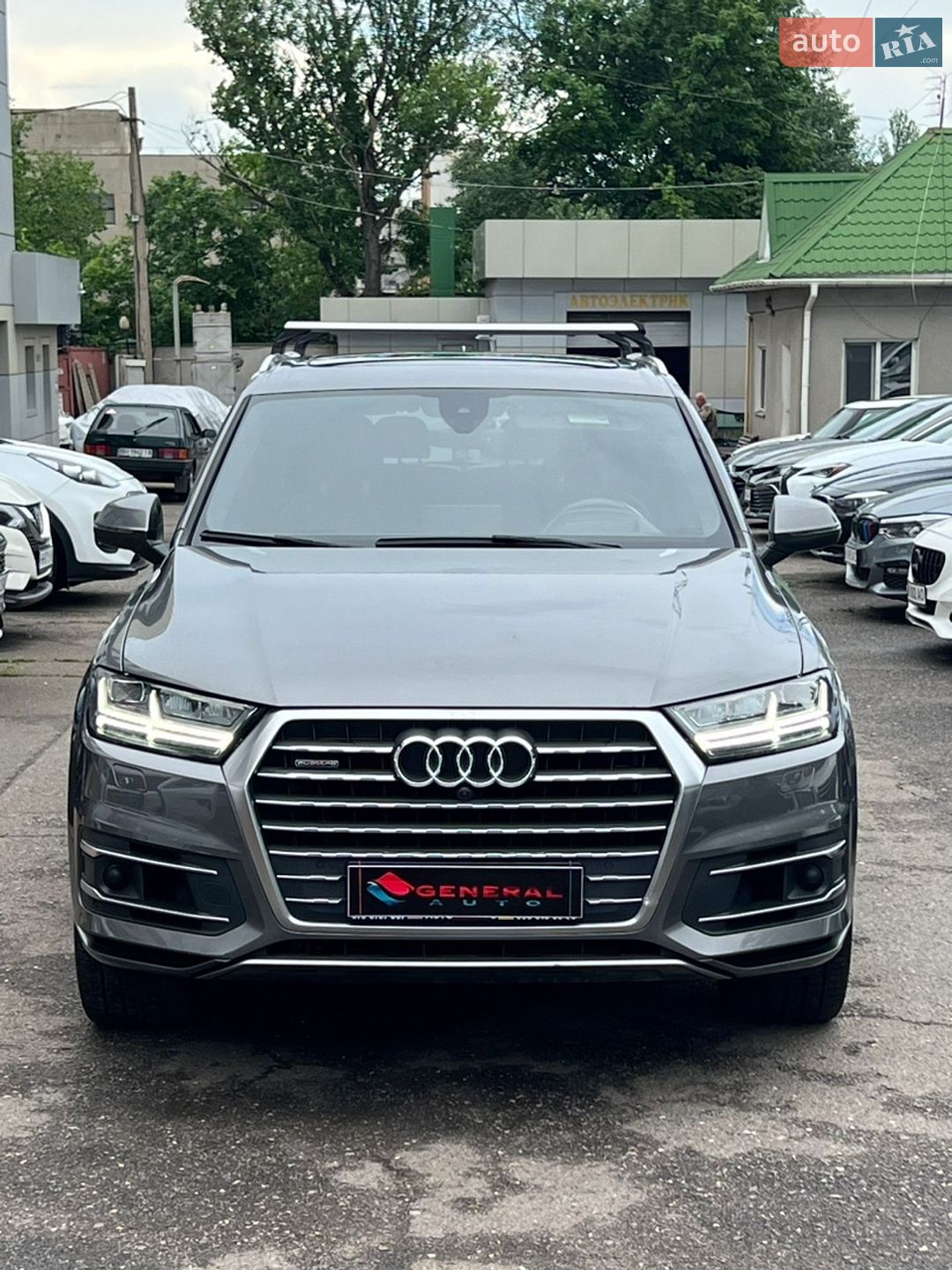 Audi Q7 2017 VIN WA1VAAF70JD025398 фото оголошення 11 з 63