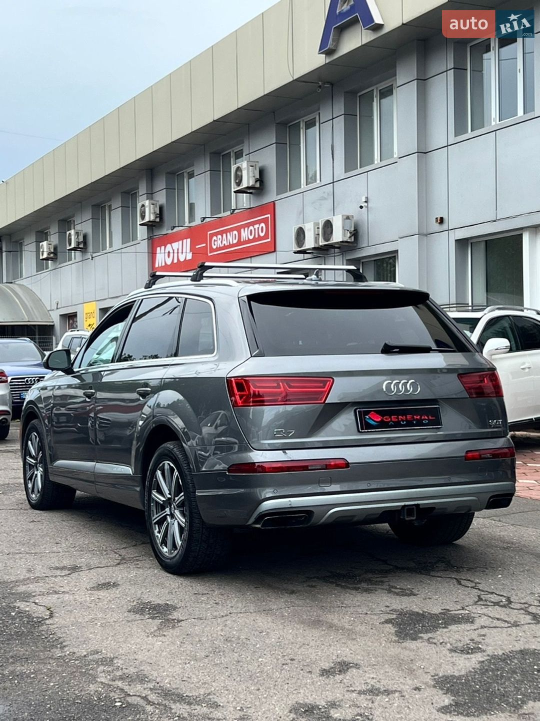 Audi Q7 2017 VIN WA1VAAF70JD025398 фото оголошення 7 з 63