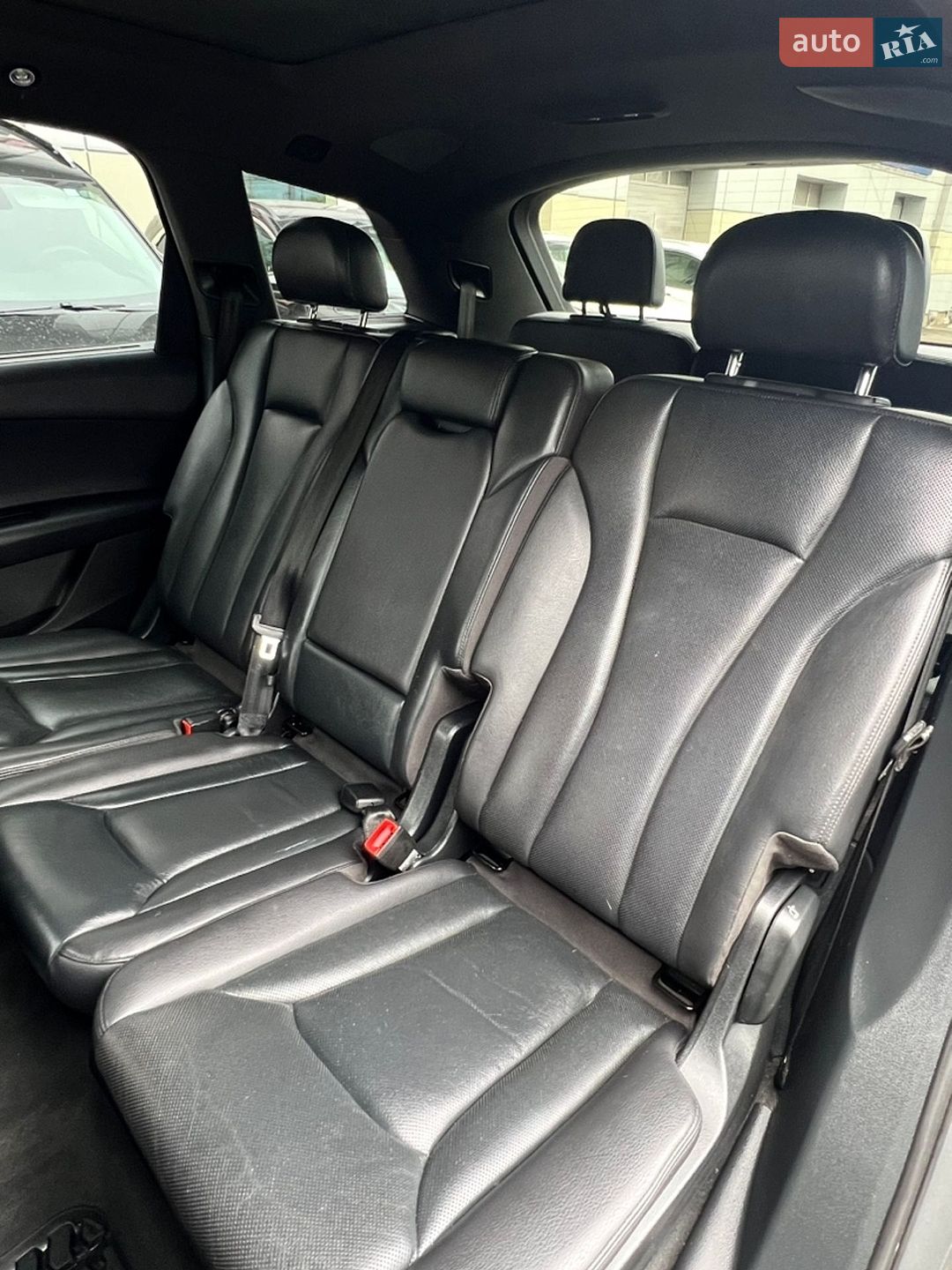 Audi Q7 2017 VIN WA1VAAF70JD025398 фото оголошення 33 з 63