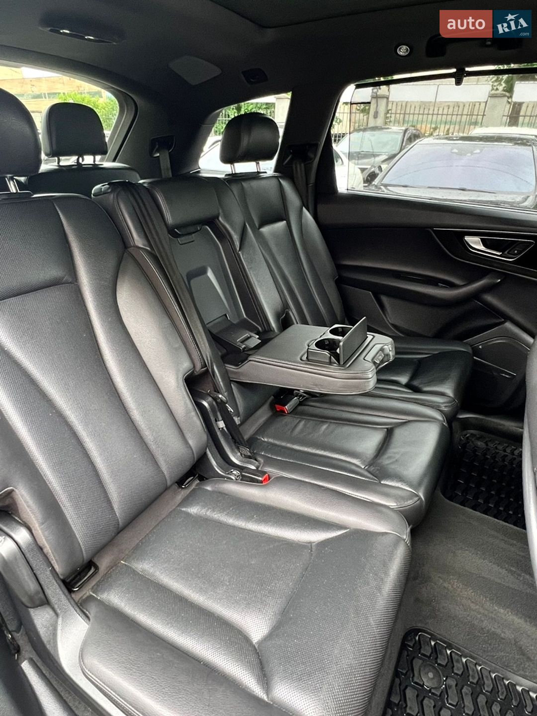 Audi Q7 2017 VIN WA1VAAF70JD025398 фото оголошення 40 з 63