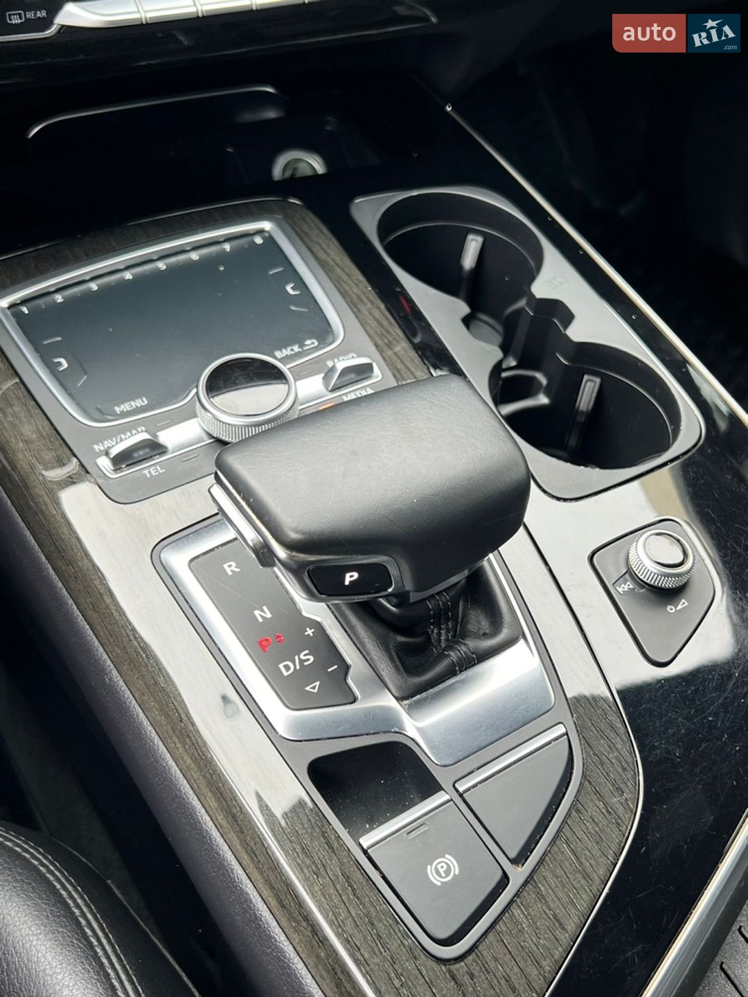Audi Q7 2017 VIN WA1VAAF70JD025398 фото оголошення 46 з 63