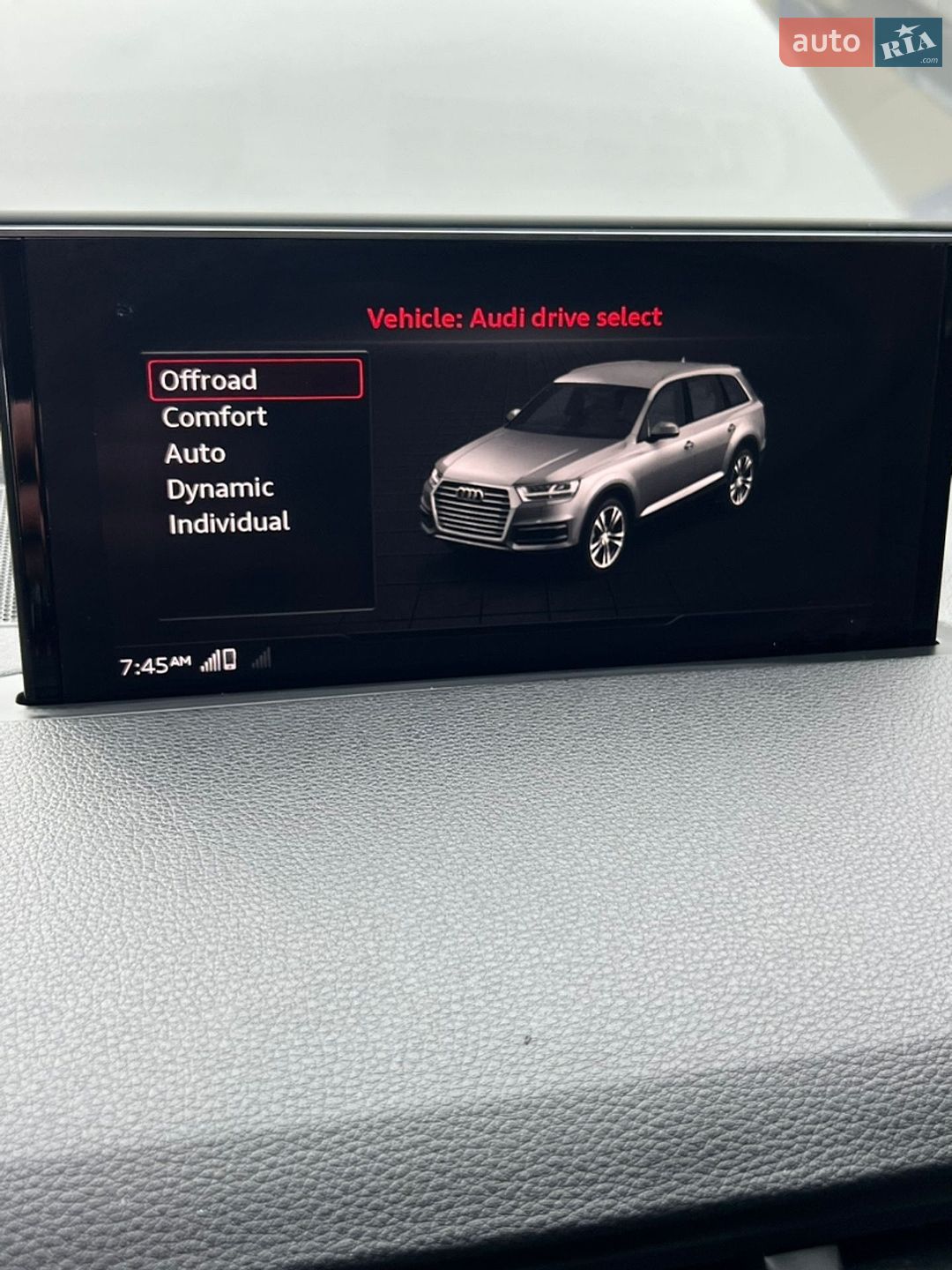 Audi Q7 2017 VIN WA1VAAF70JD025398 фото оголошення 49 з 63