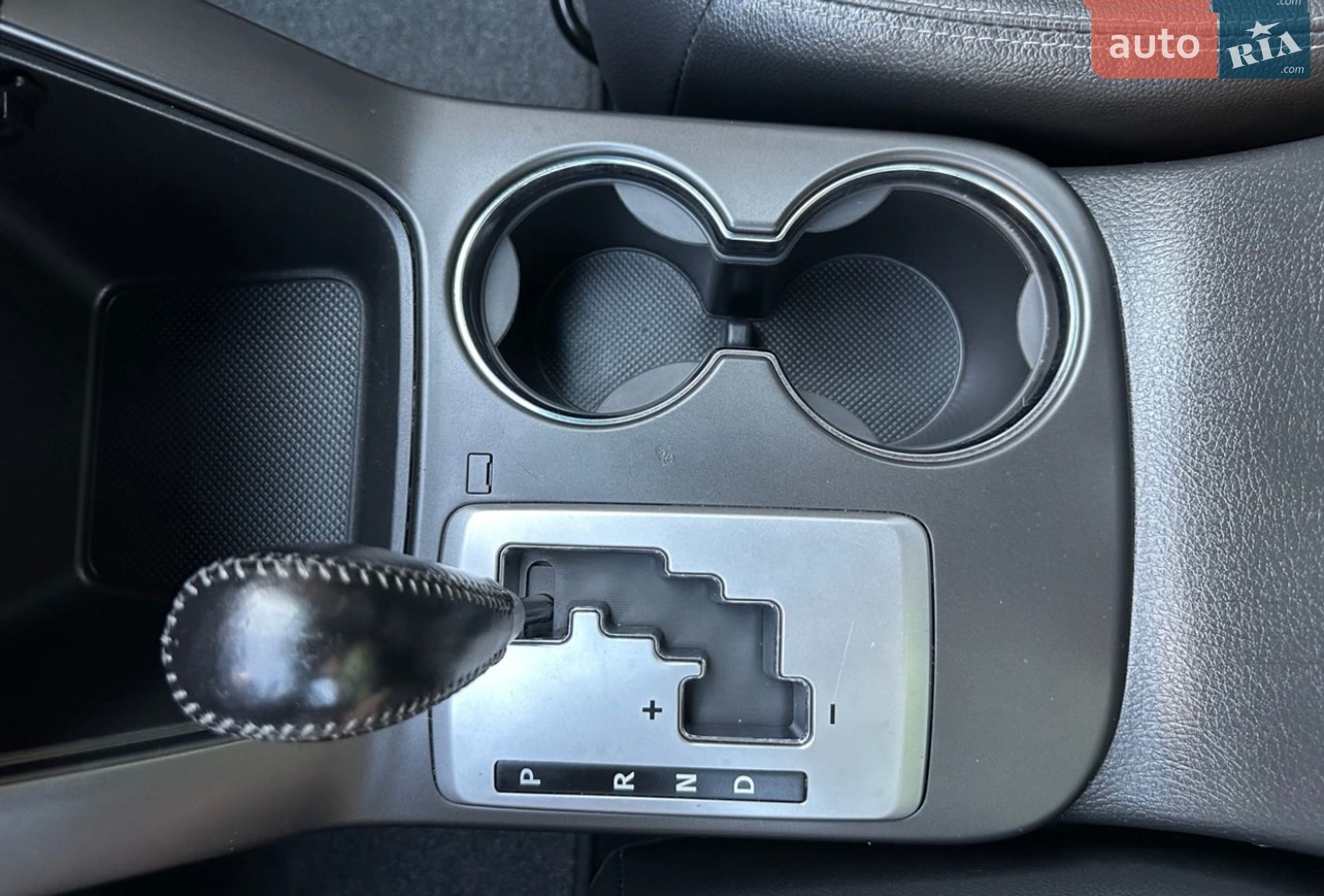 Kia Sorento 2012 VIN KNAKU814DC5345751 фото оголошення 58 з 143