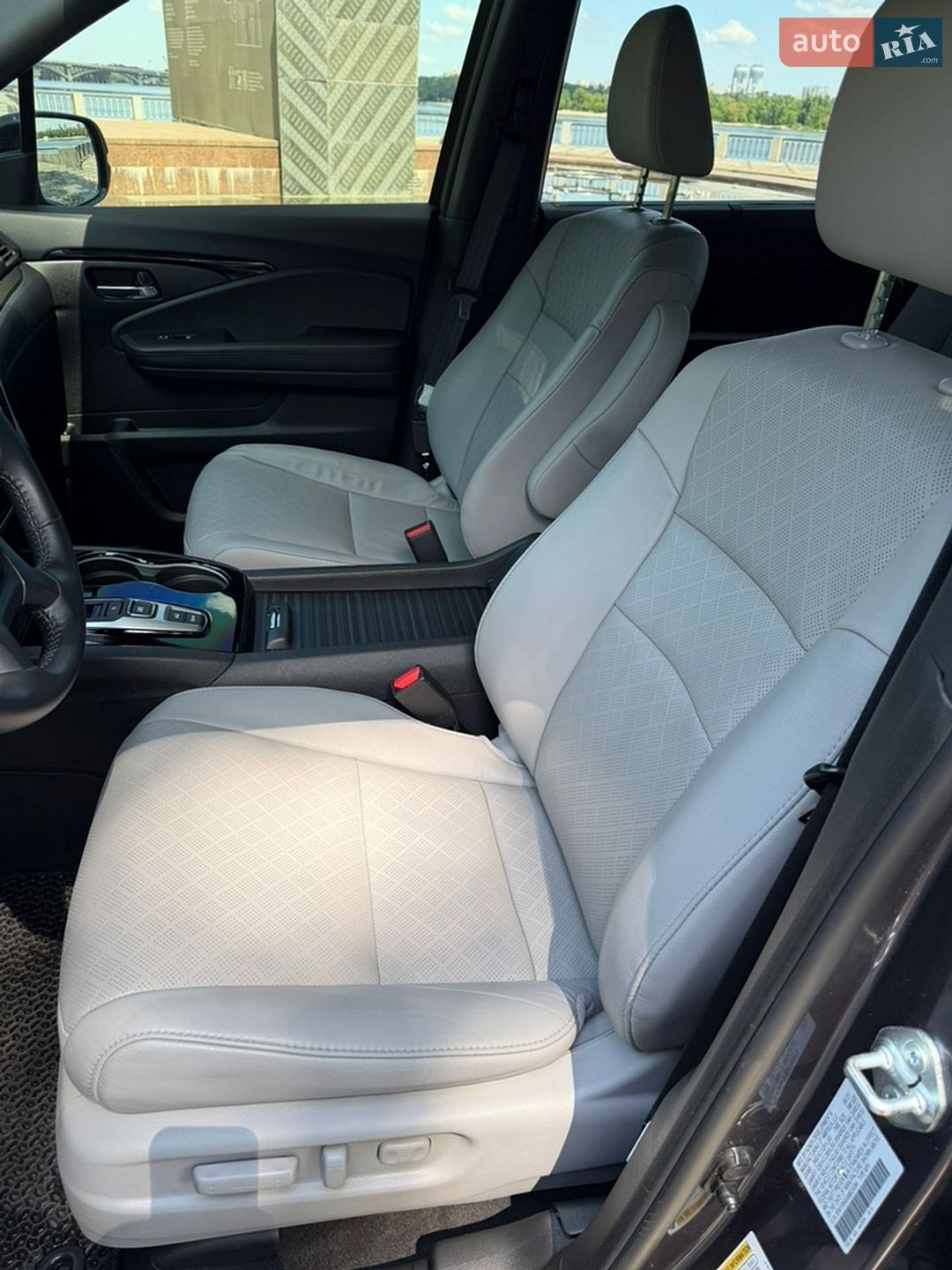 Honda Passport 2021 VIN 5FNYF8H9XMB024364 фото оголошення 16 з 42