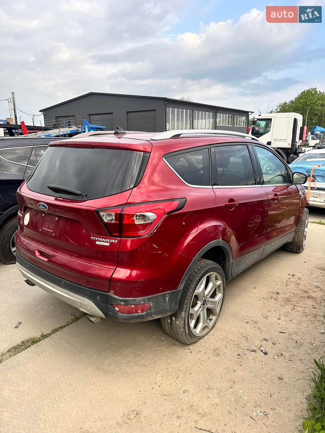 Ford Escape 2019 VIN 1FMCU0J98KUC33033 фото оголошення 2 з 17