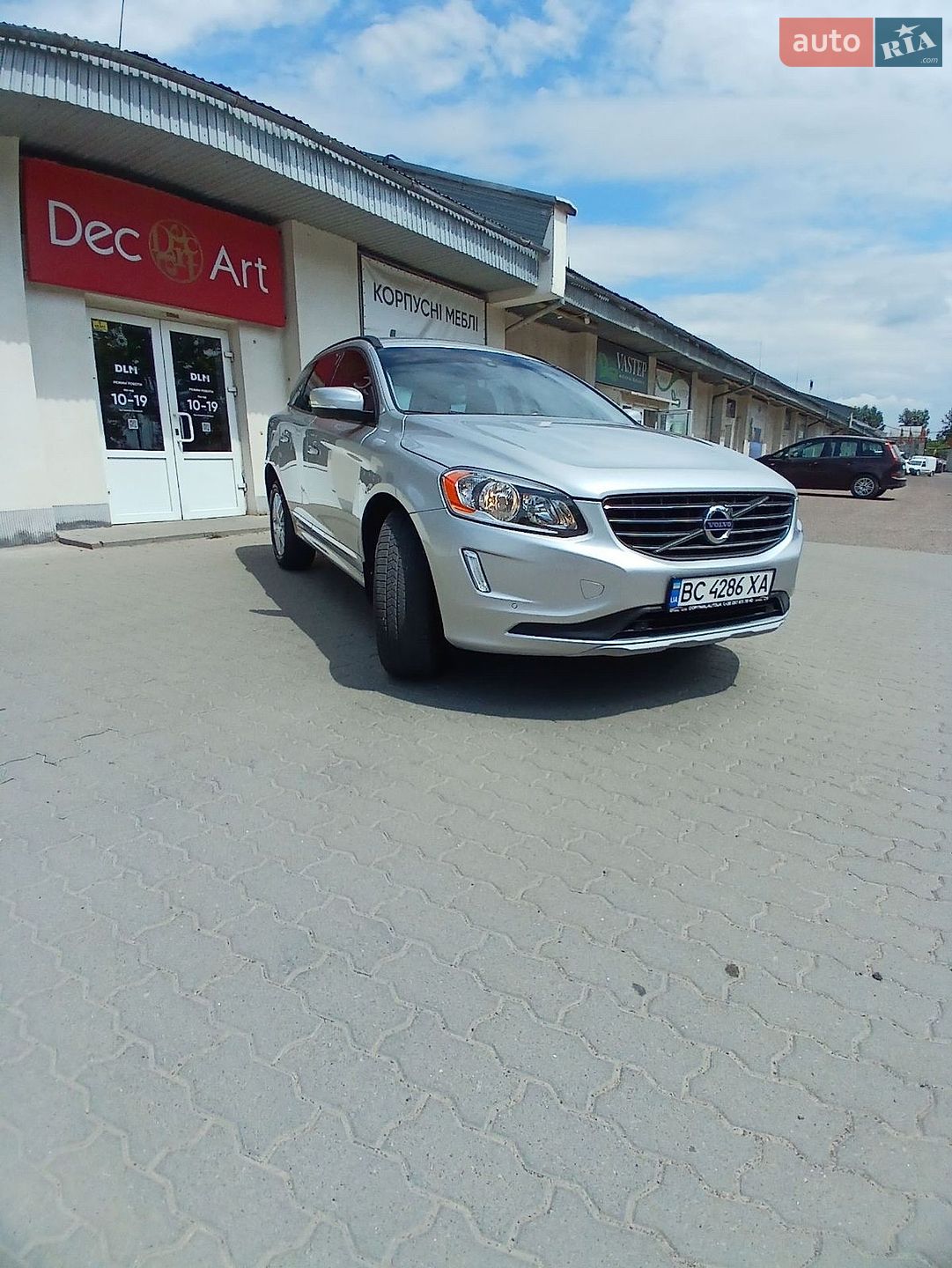 Volvo XC60 2016 VIN YV440MDJ1H2083950 фото оголошення 2 з 21