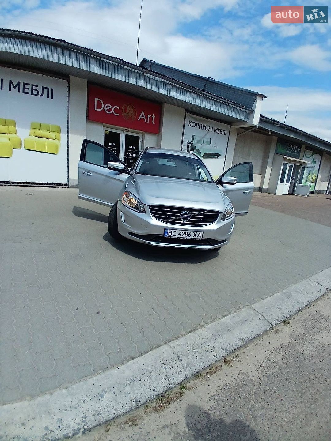 Volvo XC60 2016 VIN YV440MDJ1H2083950 фото оголошення 4 з 21
