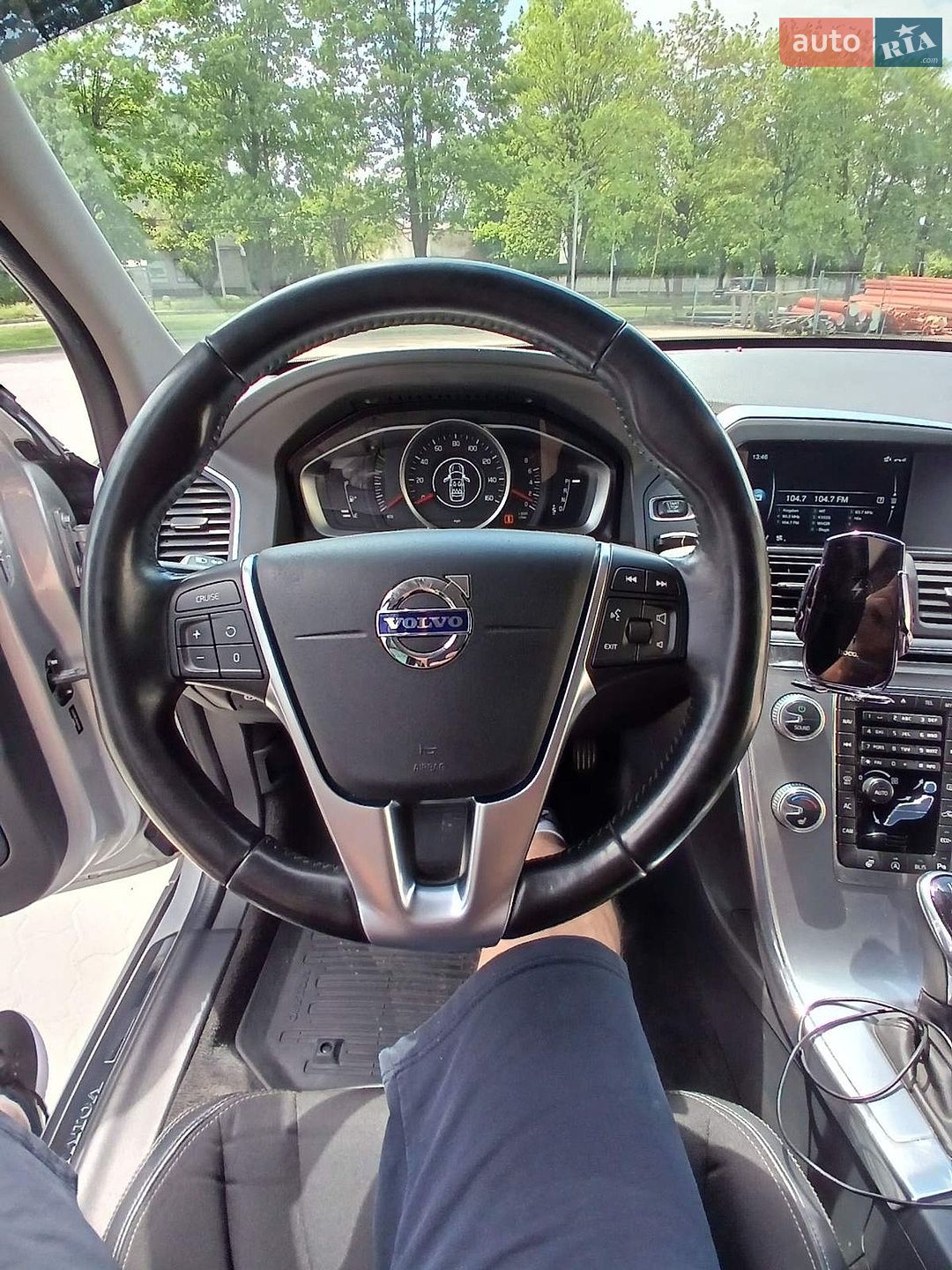 Volvo XC60 2016 VIN YV440MDJ1H2083950 фото оголошення 18 з 21