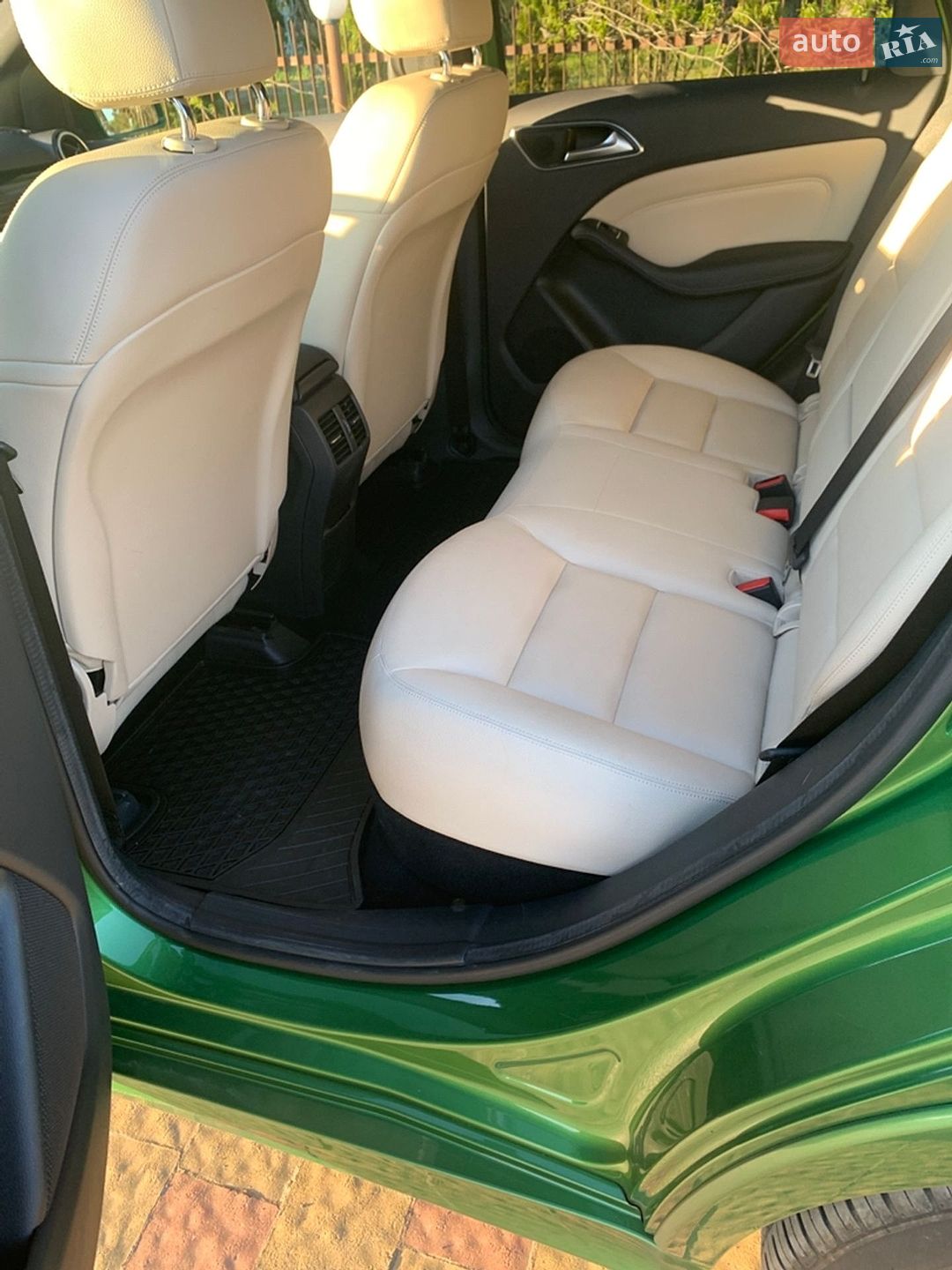 Mercedes-Benz B-Class 2016 VIN WDD2428901J012109 фото оголошення 21 з 32