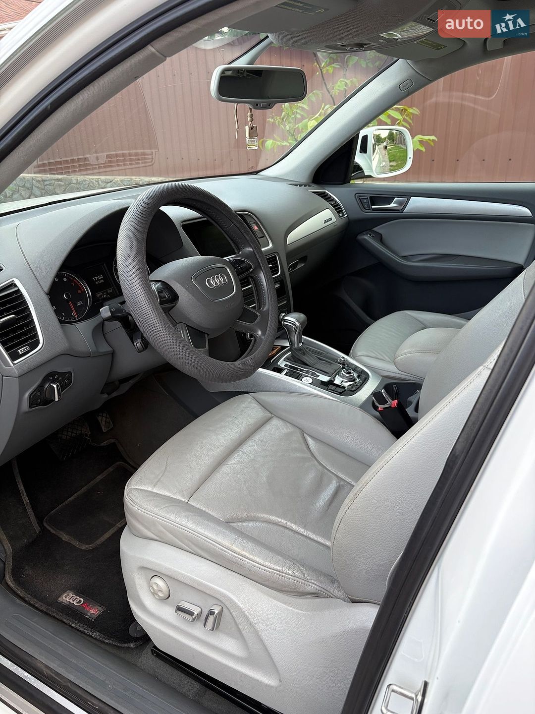 Audi Q5 2015 VIN WA1LFAFP4FA136831 фото оголошення 14 з 28