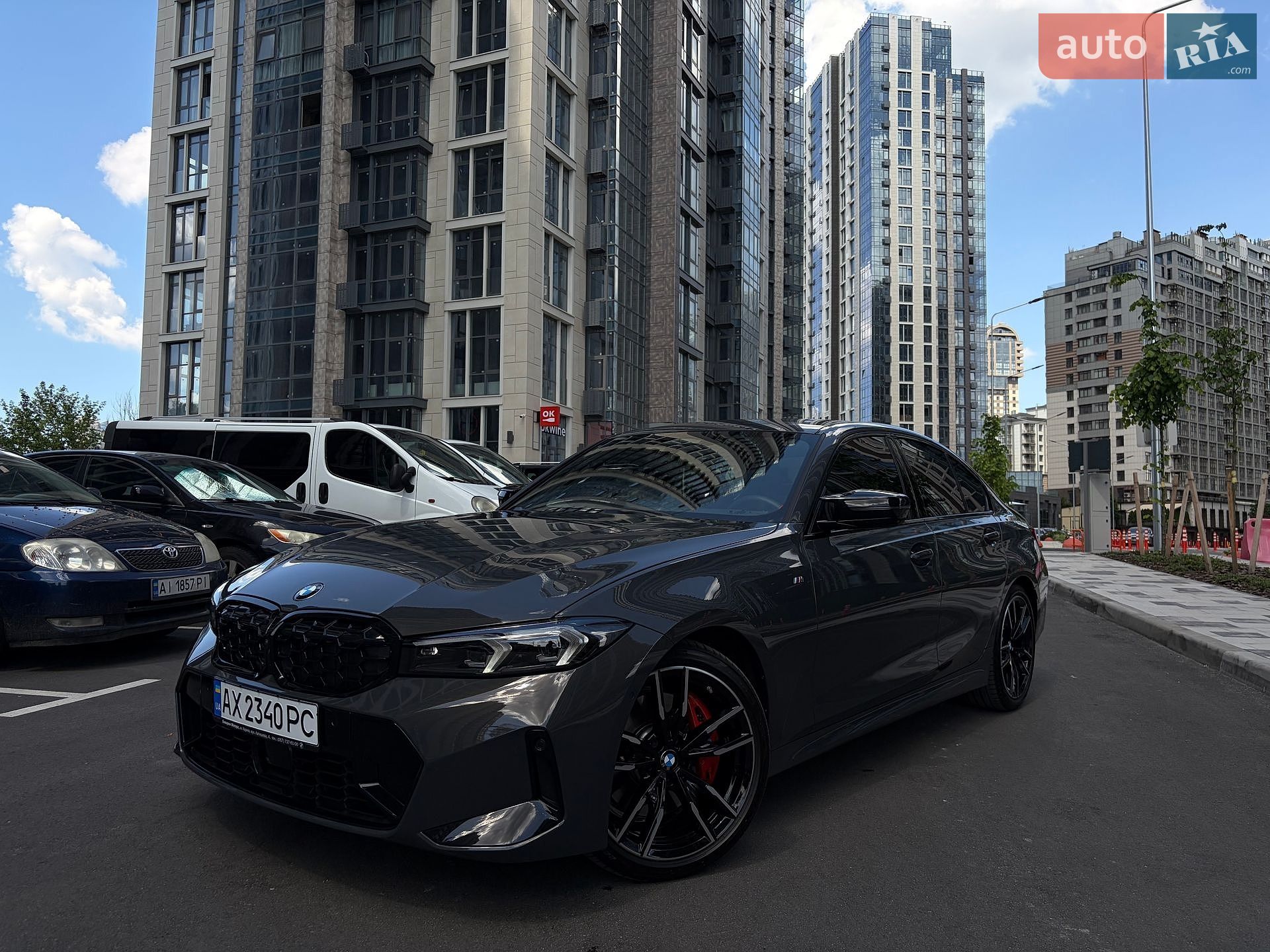 BMW 3 Series 2025 VIN WBA41FF010FU64479 фото оголошення 5 з 58