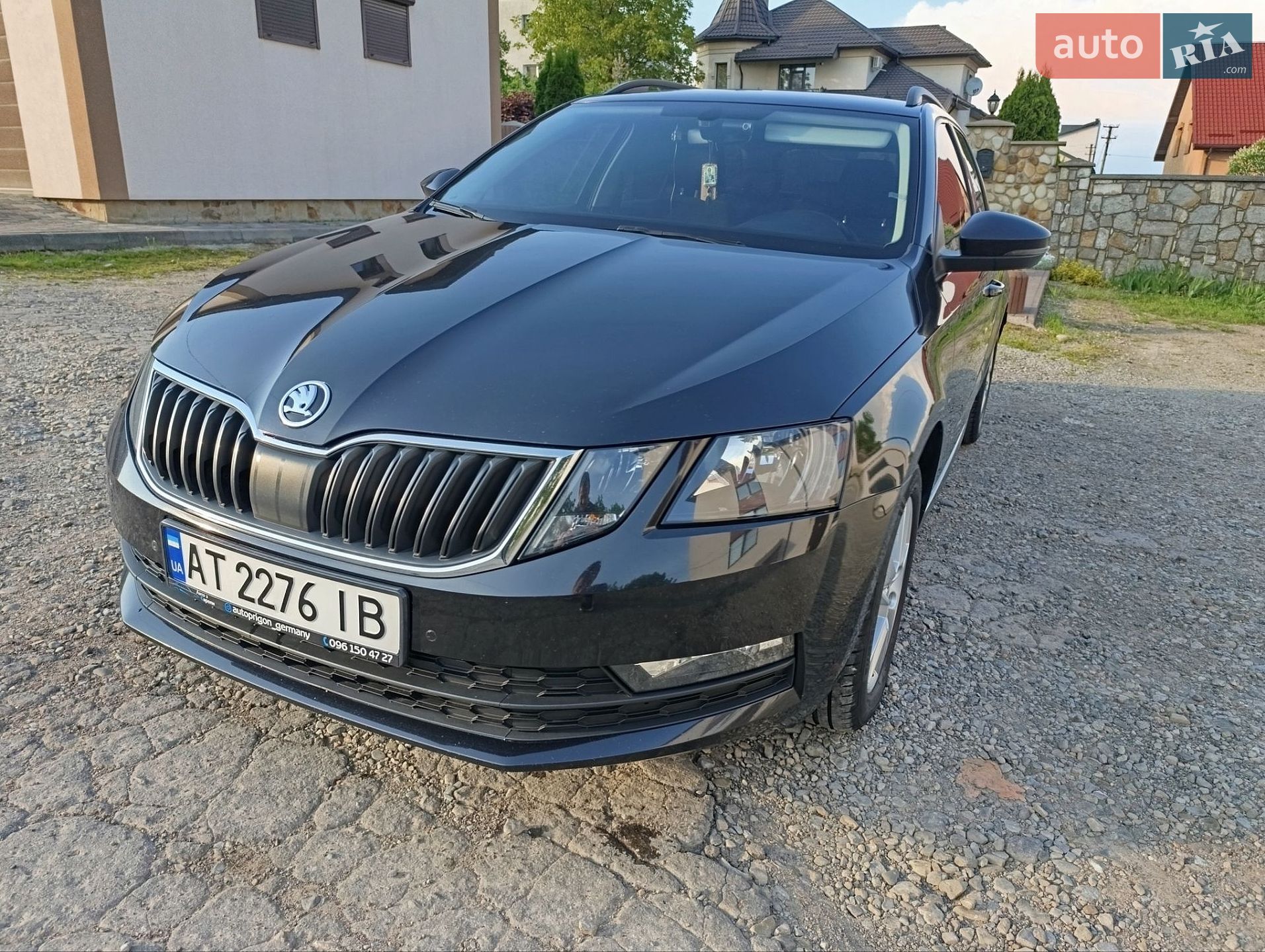 Skoda Octavia 2017 VIN TMBJG7NE4J0189931 фото оголошення 3 з 59