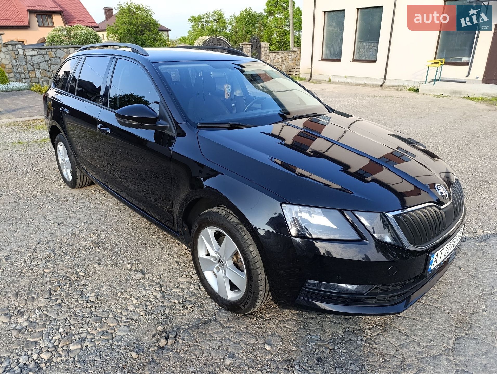 Skoda Octavia 2017 VIN TMBJG7NE4J0189931 фото оголошення 7 з 59
