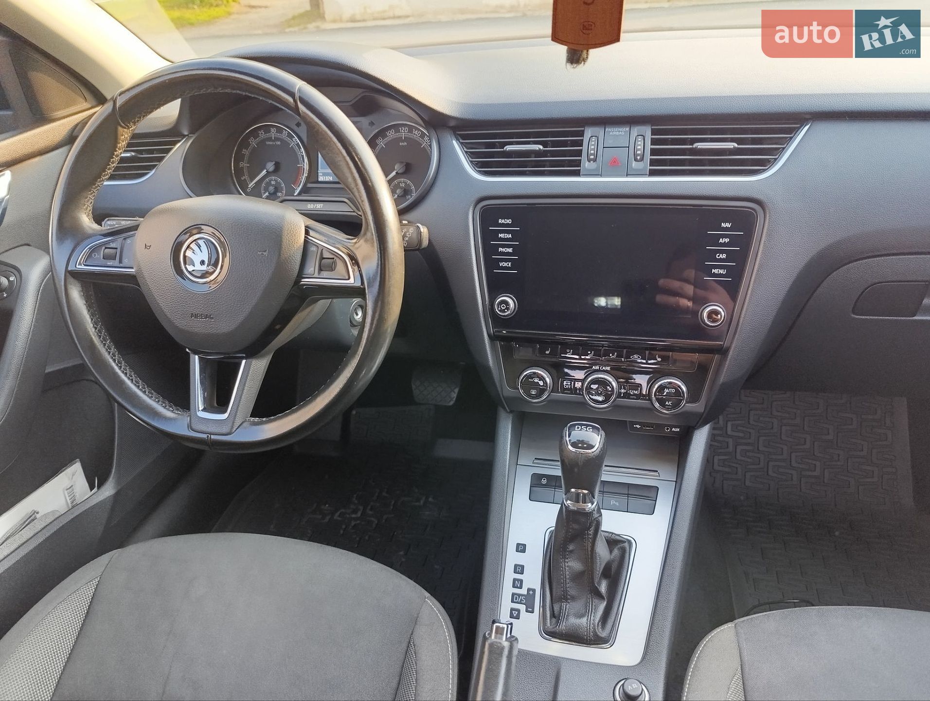 Skoda Octavia 2017 VIN TMBJG7NE4J0189931 фото оголошення 20 з 59