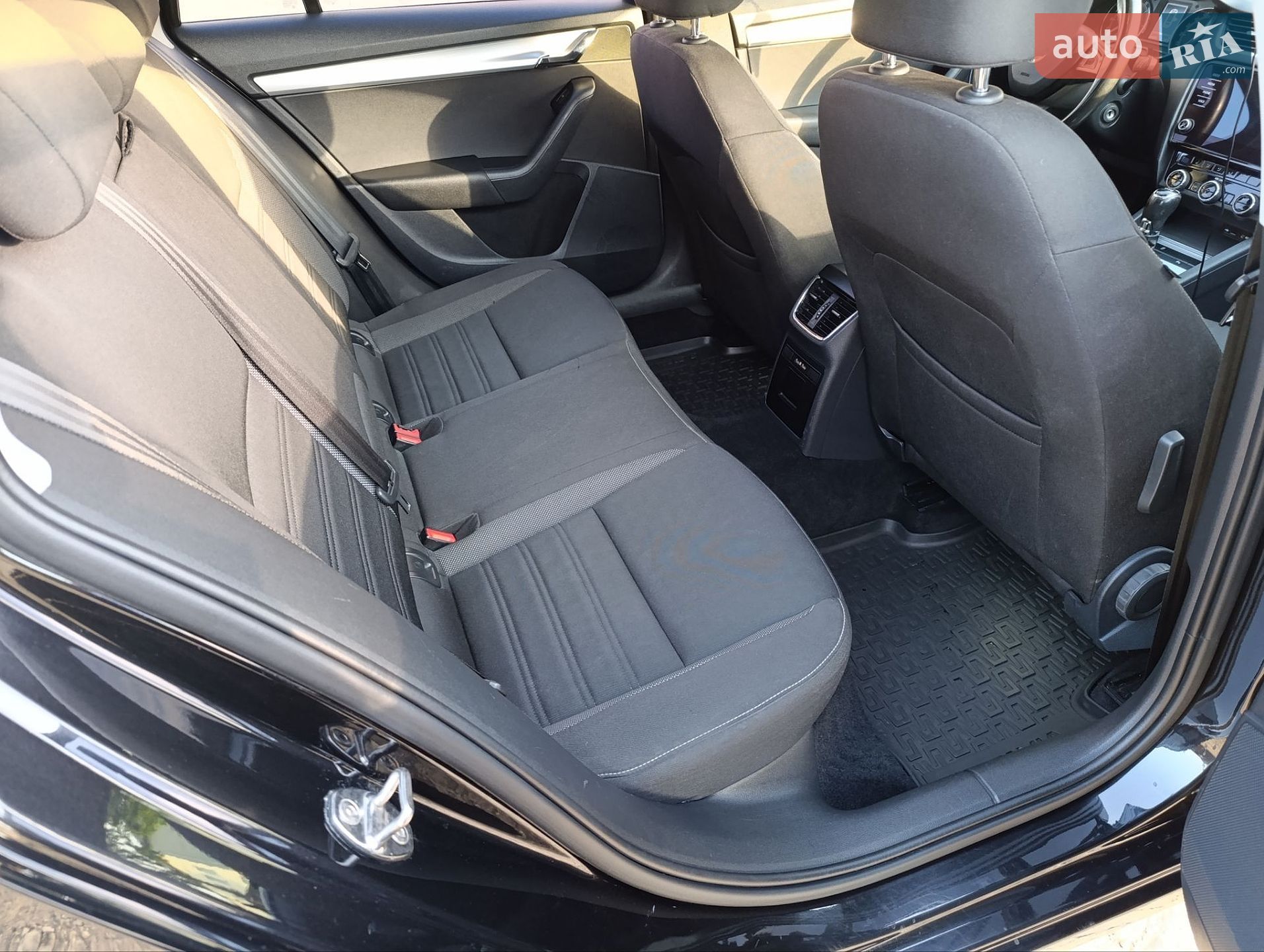 Skoda Octavia 2017 VIN TMBJG7NE4J0189931 фото оголошення 22 з 59