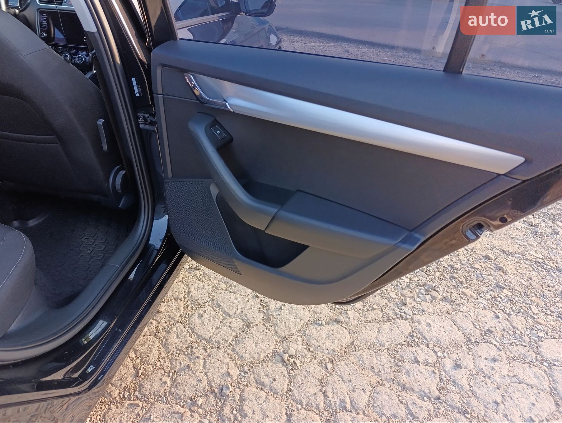 Skoda Octavia 2017 VIN TMBJG7NE4J0189931 фото оголошення 27 з 59