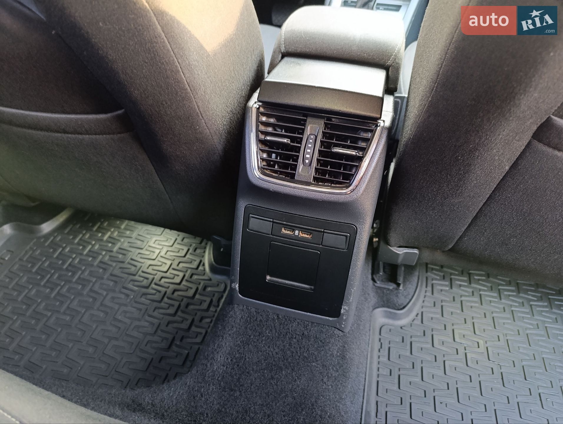 Skoda Octavia 2017 VIN TMBJG7NE4J0189931 фото оголошення 57 з 59