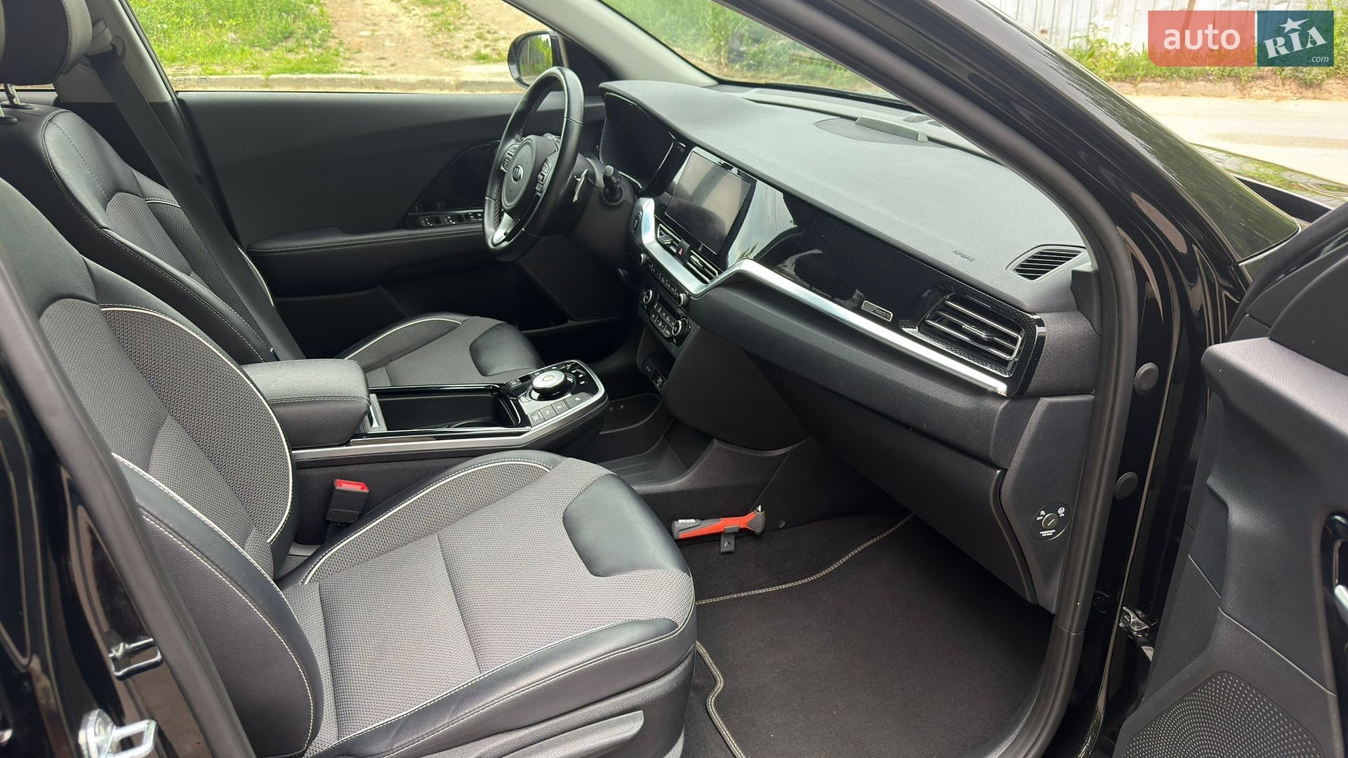 Kia Niro 2021 VIN KNACC81GFM5093878 фото оголошення 12 з 40