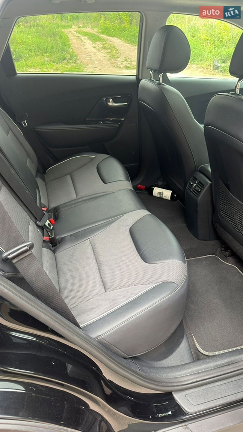 Kia Niro 2021 VIN KNACC81GFM5093878 фото оголошення 18 з 40