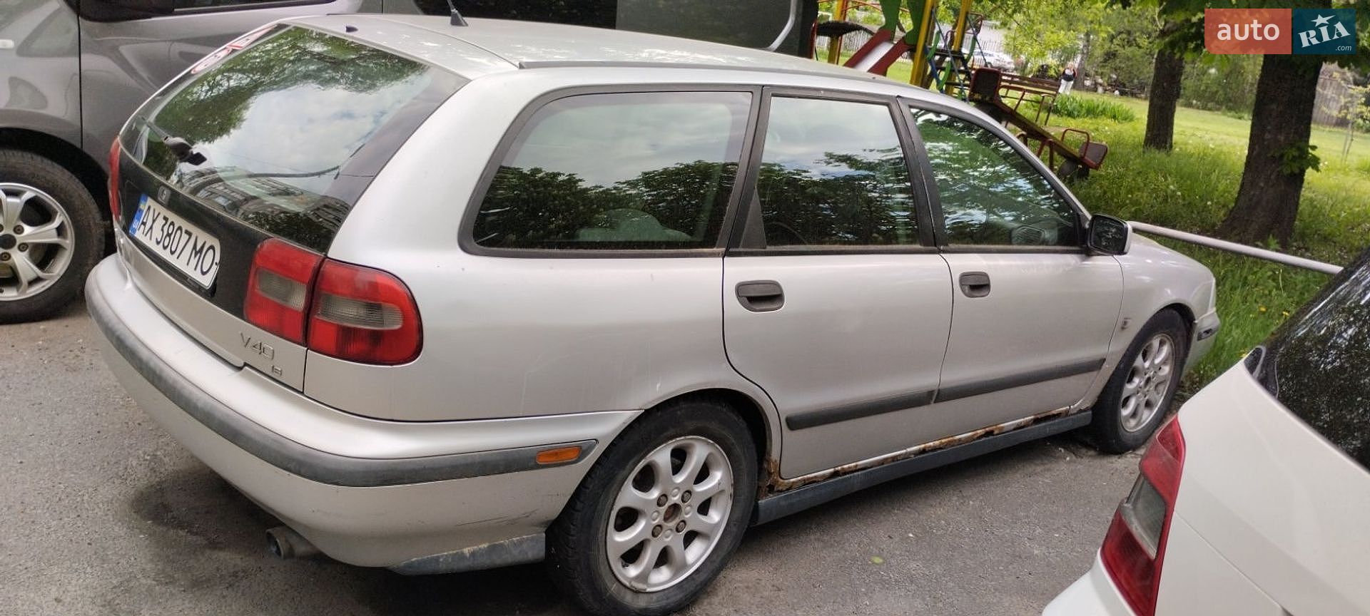 Volvo V40 1999 VIN YV1VW10F3YF469954 фото оголошення 3 з 7