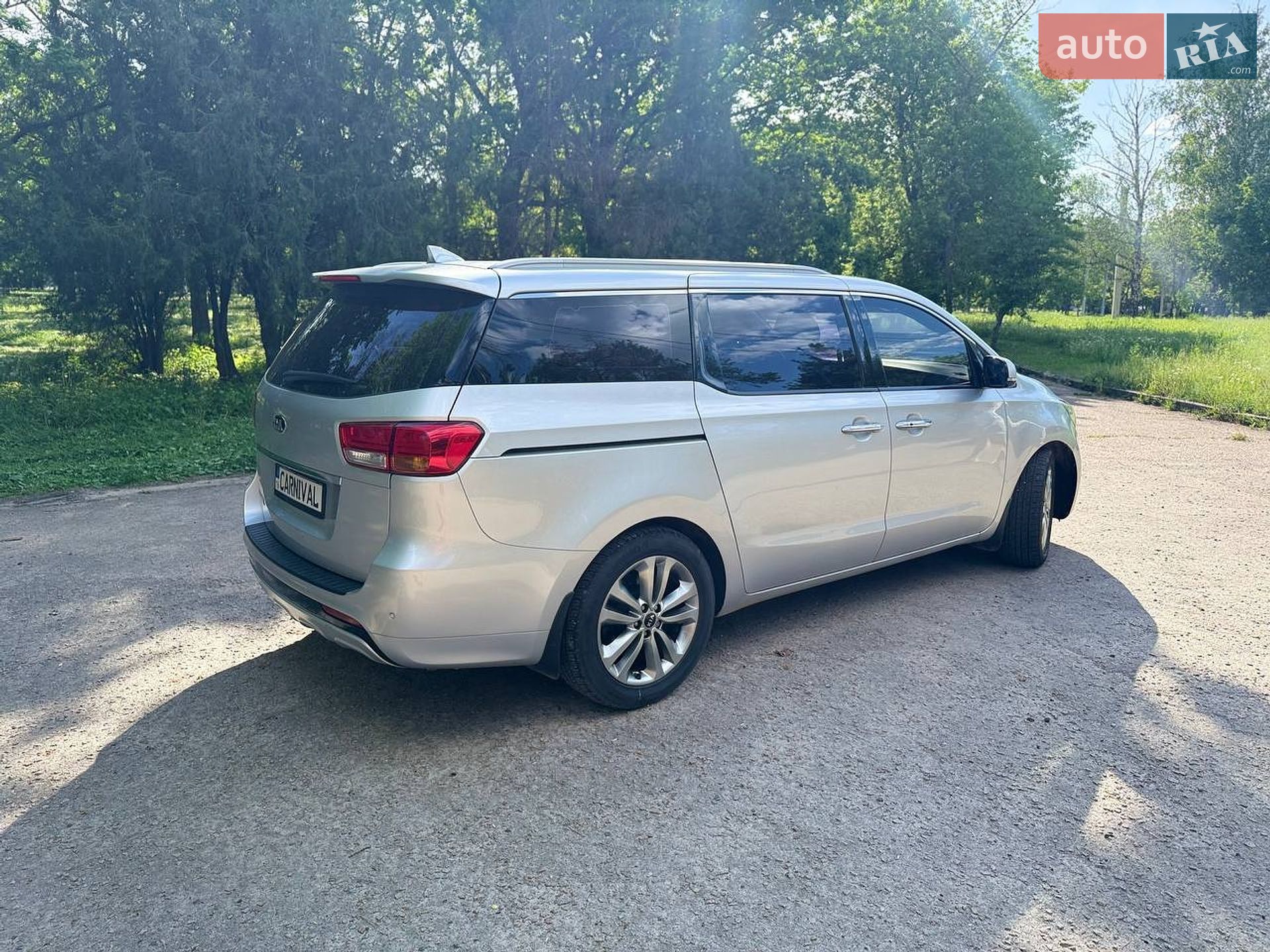 Kia Carnival 2015 VIN KNAMC81ABFS062117 фото оголошення 6 з 20