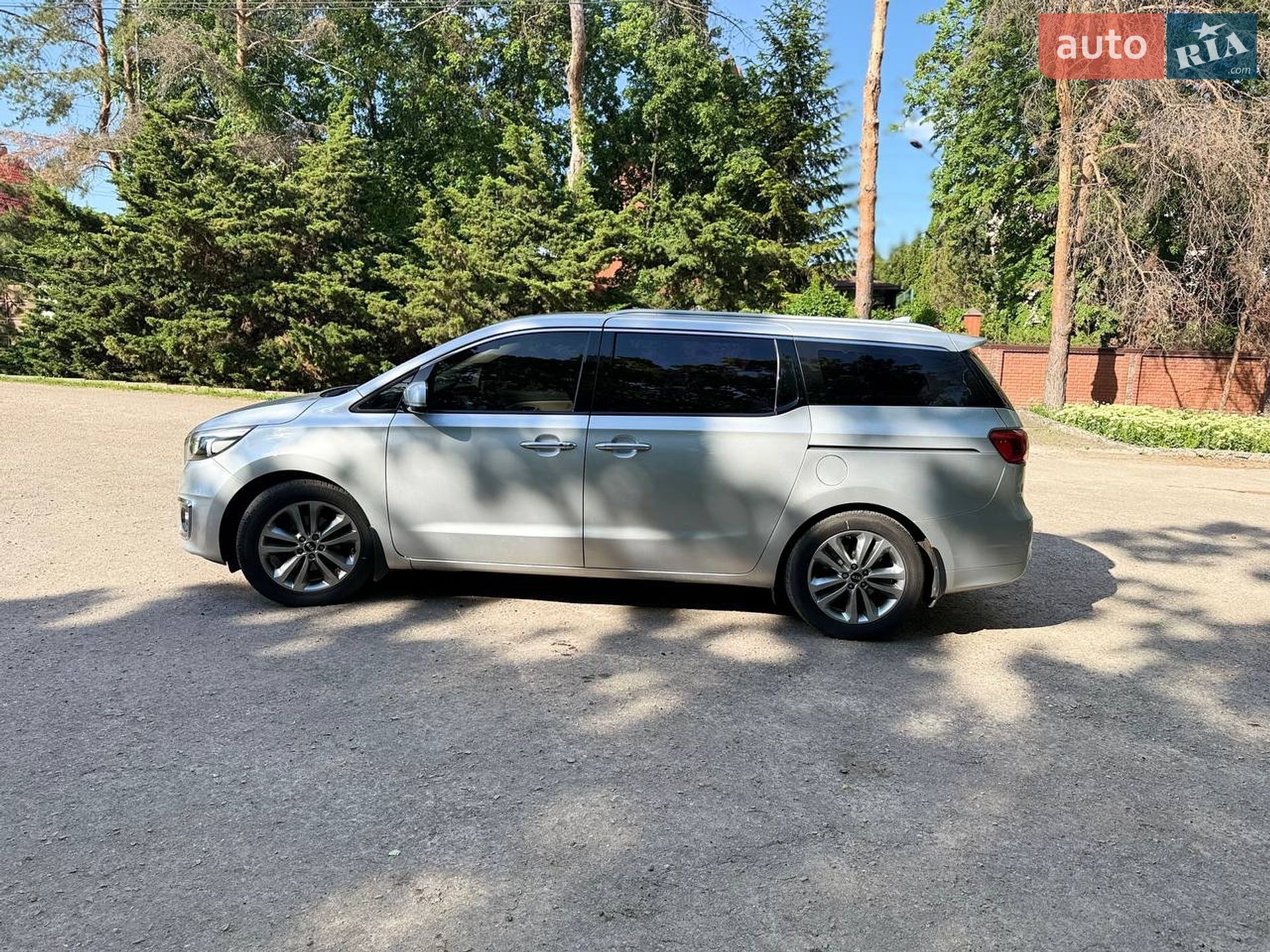 Kia Carnival 2015 VIN KNAMC81ABFS062117 фото оголошення 8 з 20